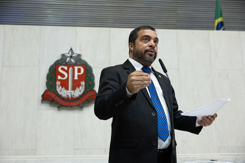 Dep. Luiz Claudio Marcolino (PT)<a style='float:right;color:#ccc' href='https://www3.al.sp.gov.br/repositorio/noticia/N-09-2023/fg308172.jpg' target=_blank><i class='bi bi-zoom-in'></i> Clique para ver a imagem </a>
