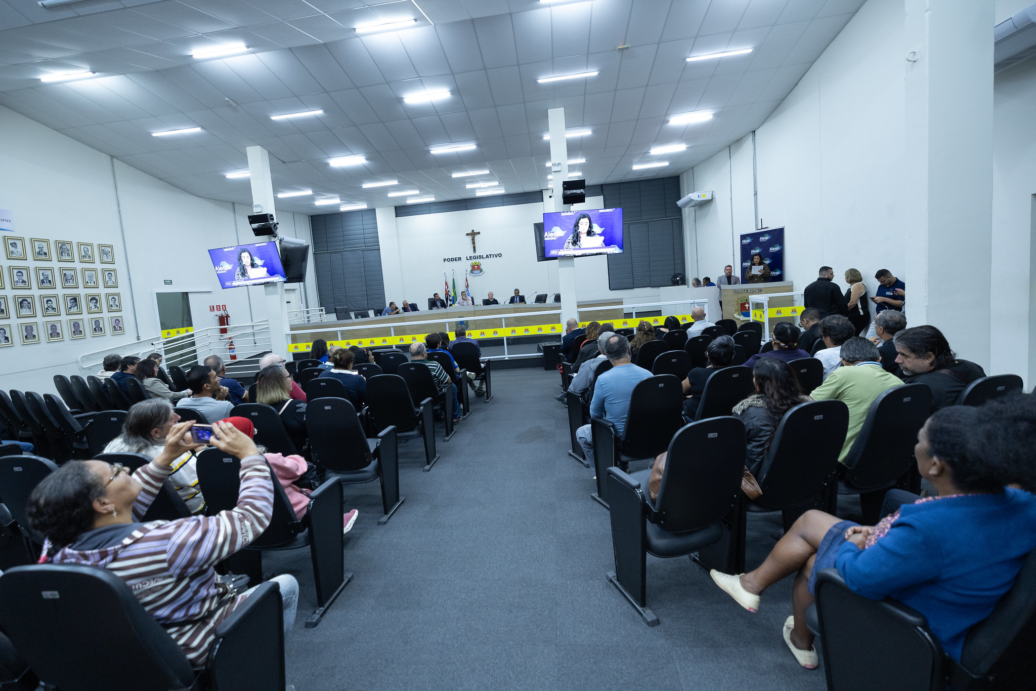 Reunião do Orçamento em Ubatuba<a style='float:right;color:#ccc' href='https://www3.al.sp.gov.br/repositorio/noticia/N-09-2023/fg308262.jpg' target=_blank><i class='bi bi-zoom-in'></i> Clique para ver a imagem </a>
