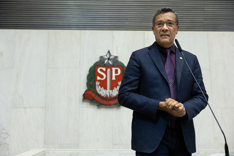 Sesso ordinria desta quarta (6)<a style='float:right;color:#ccc' href='https://www3.al.sp.gov.br/repositorio/noticia/N-09-2023/fg308442.jpg' target=_blank><i class='bi bi-zoom-in'></i> Clique para ver a imagem </a>