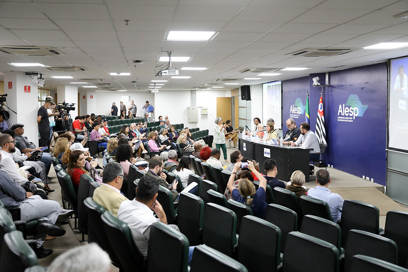 Frum Conae - SP<a style='float:right;color:#ccc' href='https://www3.al.sp.gov.br/repositorio/noticia/N-09-2023/fg308784.jpg' target=_blank><i class='bi bi-zoom-in'></i> Clique para ver a imagem </a>