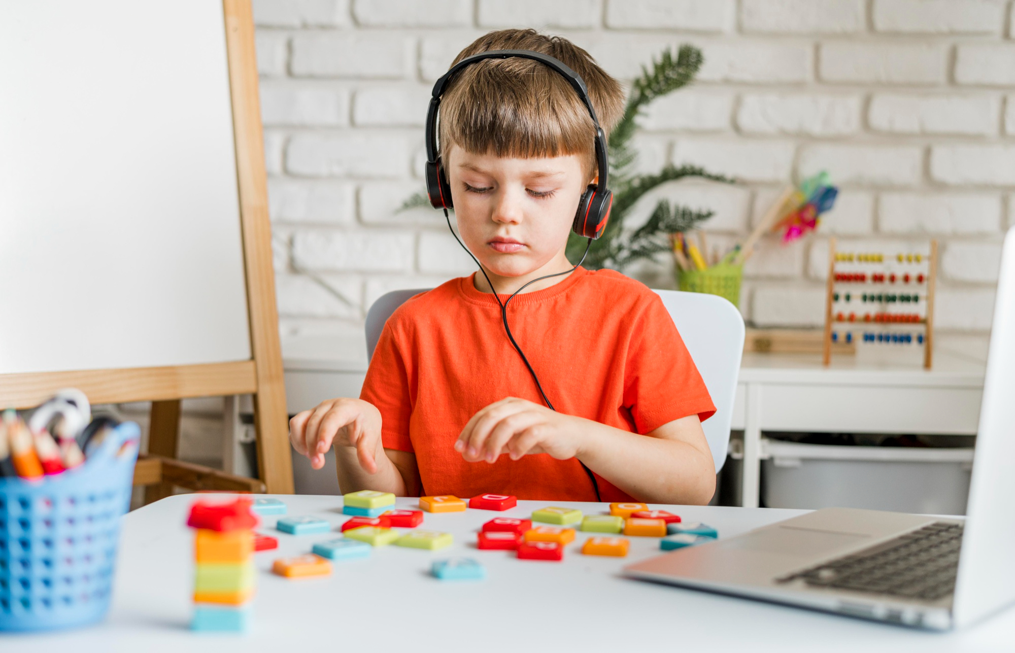 Lei avaliação individualizada a alunos com autismo<a style='float:right;color:#ccc' href='https://www3.al.sp.gov.br/repositorio/noticia/N-09-2023/fg309500.jpg' target=_blank><i class='bi bi-zoom-in'></i> Clique para ver a imagem </a>