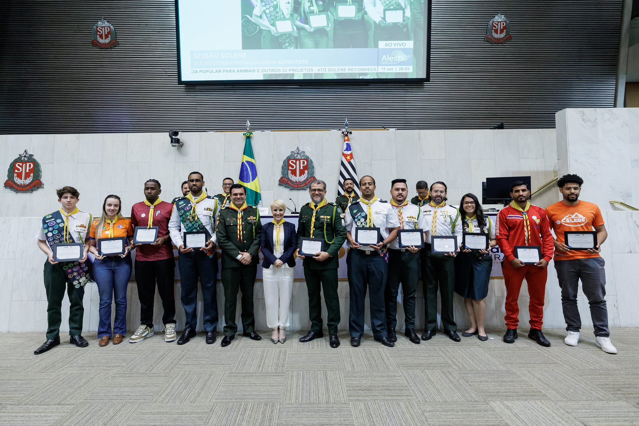 Homenagem ao Clube<a style='float:right;color:#ccc' href='https://www3.al.sp.gov.br/repositorio/noticia/N-09-2025/fg352415.jpg' target=_blank><i class='bi bi-zoom-in'></i> Clique para ver a imagem </a>