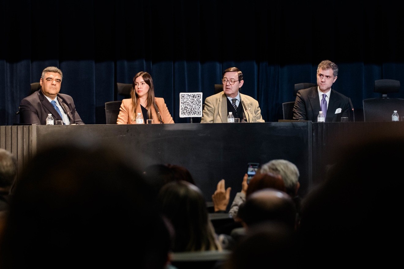Simpsio reuniu difusores do conservadorismo<a style='float:right;color:#ccc' href='https://www3.al.sp.gov.br/repositorio/noticia/N-09-2025/fg353465.jpg' target=_blank><i class='bi bi-zoom-in'></i> Clique para ver a imagem </a>
