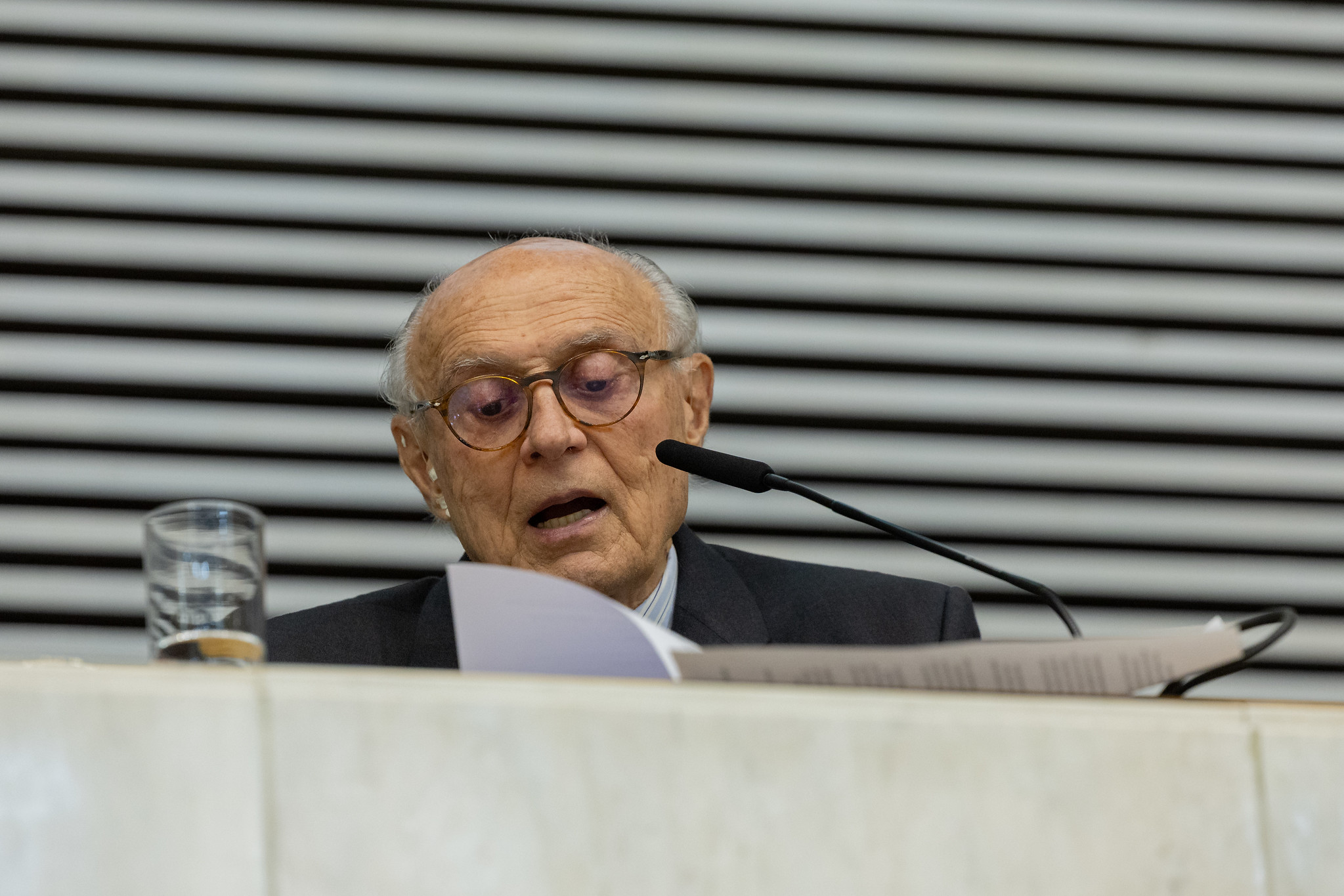 Deputado Eduardo Suplicy<a style='float:right;color:#ccc' href='https://www3.al.sp.gov.br/repositorio/noticia/N-09-2025/fg353567.jpg' target=_blank><i class='bi bi-zoom-in'></i> Clique para ver a imagem </a>