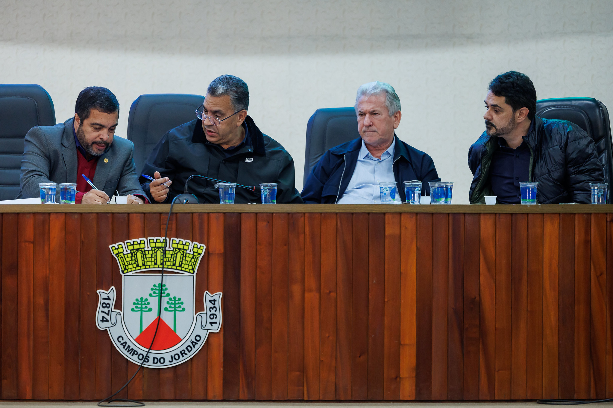 Deputados carimbaram emendas para a regio<a style='float:right;color:#ccc' href='https://www3.al.sp.gov.br/repositorio/noticia/N-09-2025/fg353569.jpg' target=_blank><i class='bi bi-zoom-in'></i> Clique para ver a imagem </a>