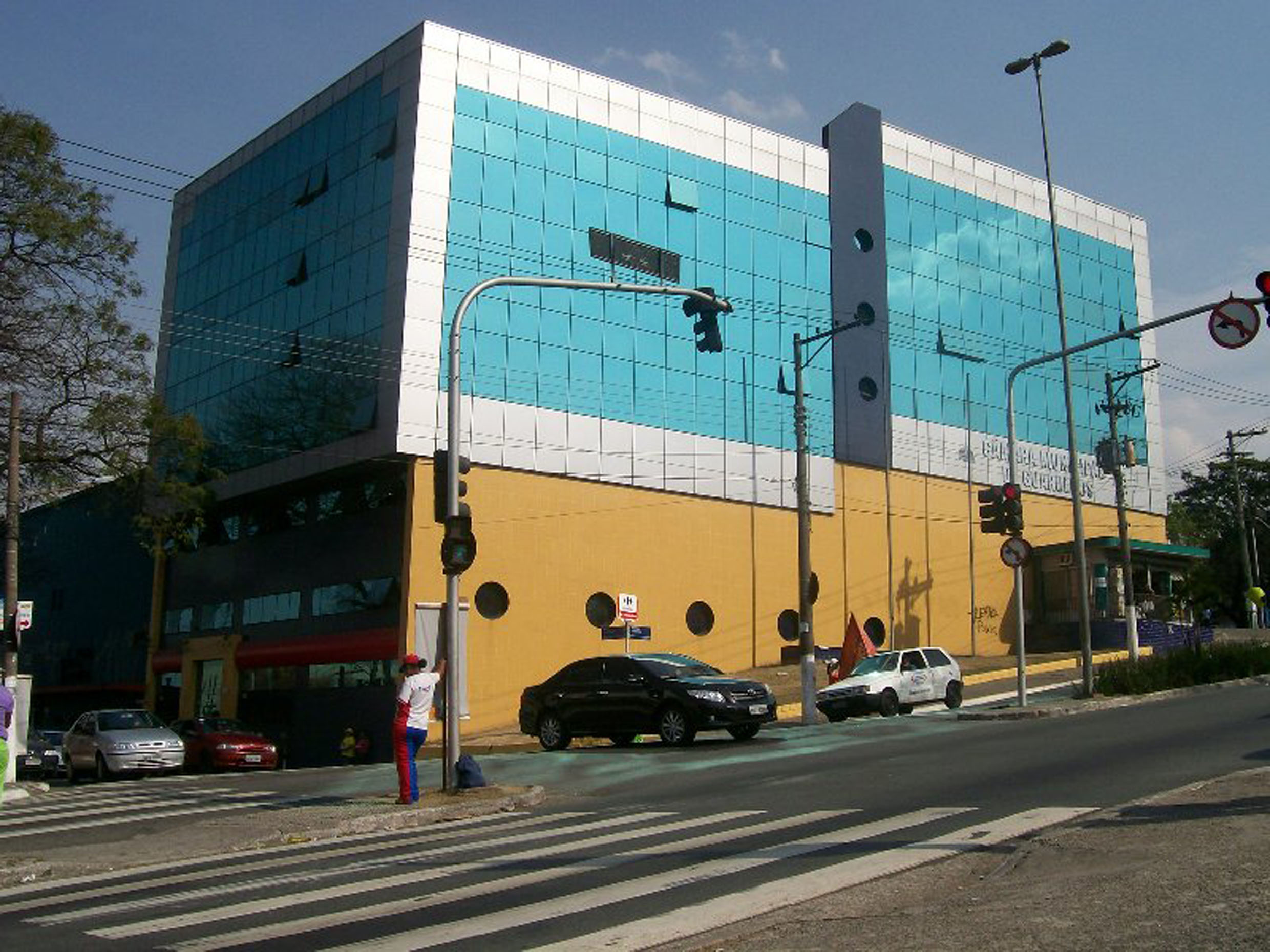 Cmara Municipal de Guarulhos <a style='float:right;color:#ccc' href='https://www3.al.sp.gov.br/repositorio/noticia/N-10-2013/fg130973.jpg' target=_blank><i class='bi bi-zoom-in'></i> Clique para ver a imagem </a>