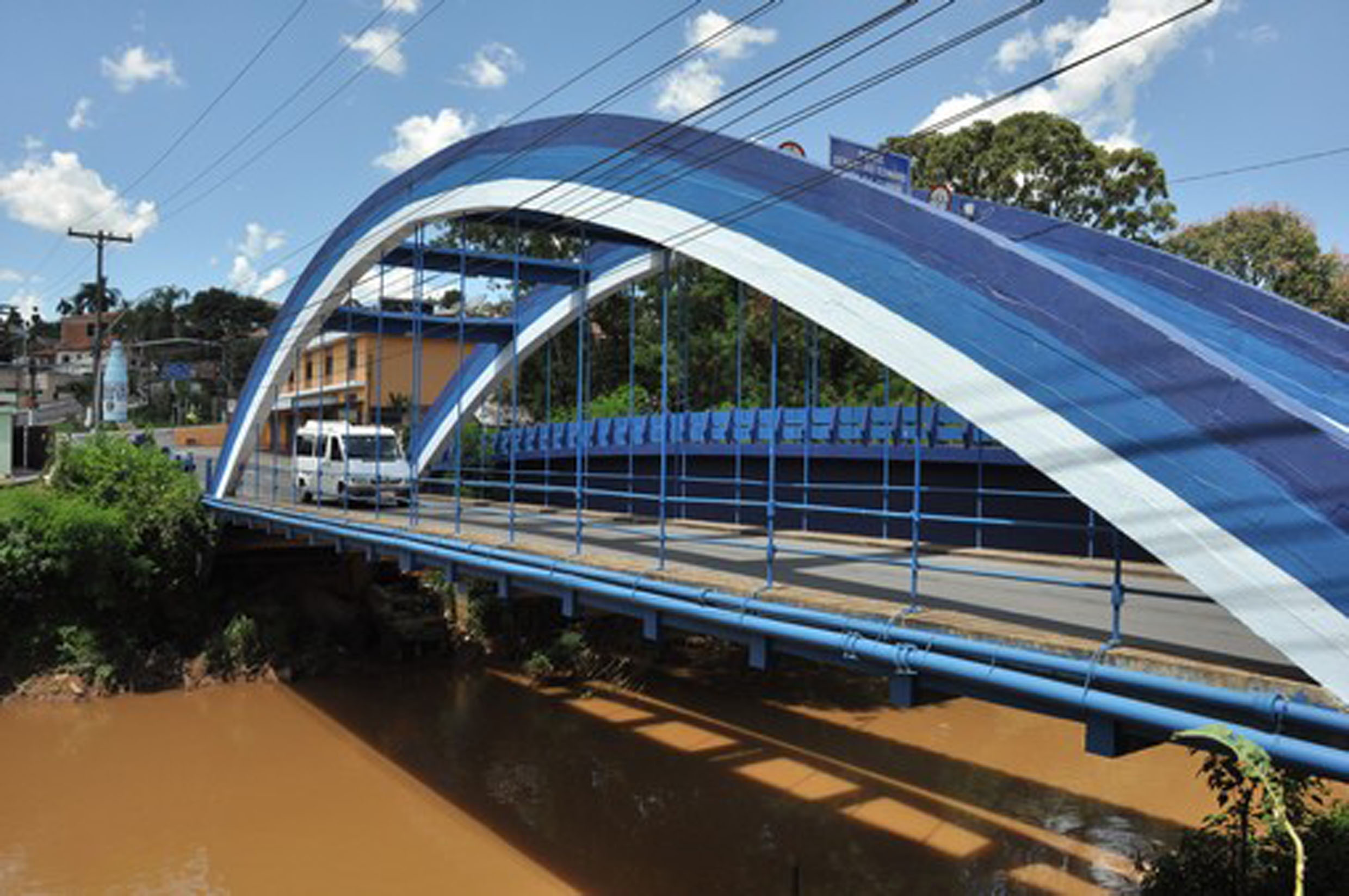 Ponte Arco<a style='float:right;color:#ccc' href='https://www3.al.sp.gov.br/repositorio/noticia/N-10-2013/fg131694.jpg' target=_blank><i class='bi bi-zoom-in'></i> Clique para ver a imagem </a>