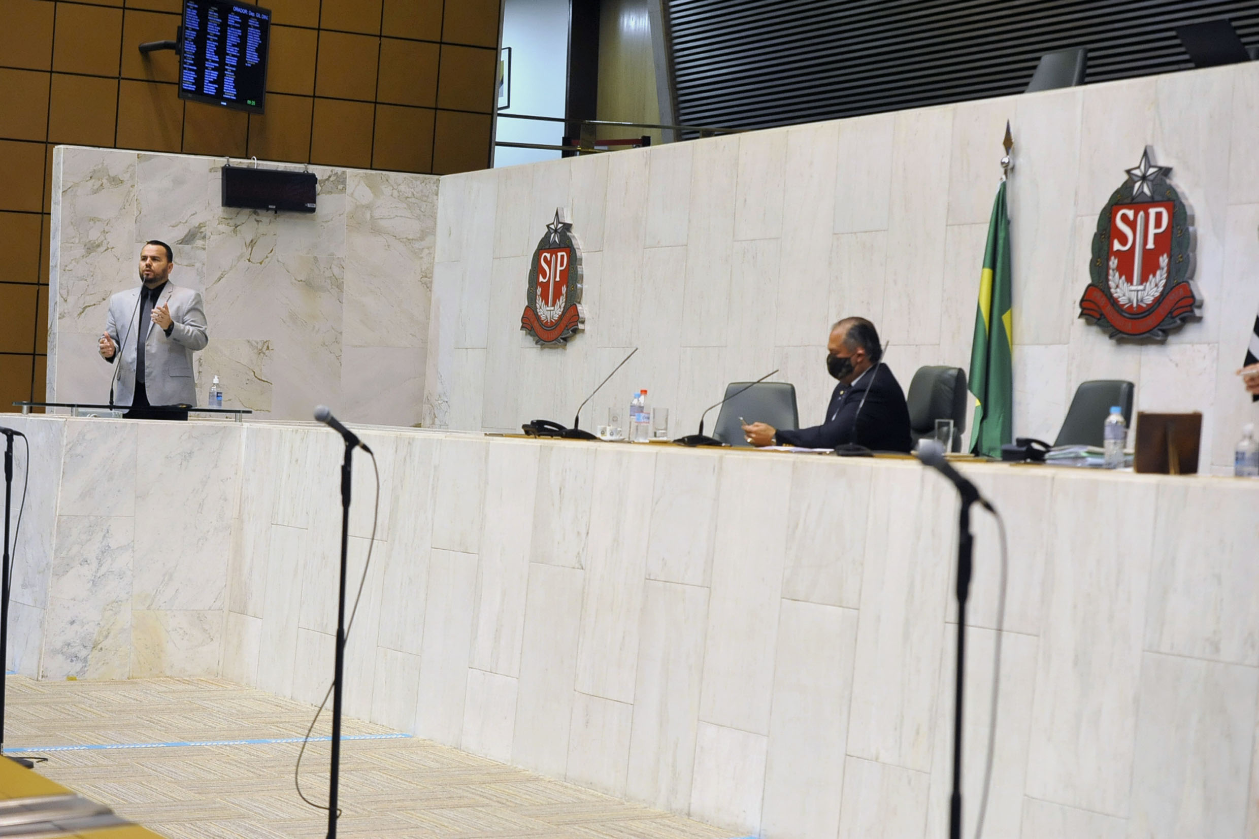 Plenário Juscelino Kubitschek<a style='float:right;color:#ccc' href='https://www3.al.sp.gov.br/repositorio/noticia/N-10-2020/fg256783.jpg' target=_blank><i class='bi bi-zoom-in'></i> Clique para ver a imagem </a>