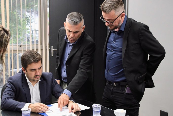Deputado Vinicius Camarinha<a style='float:right;color:#ccc' href='https://www3.al.sp.gov.br/repositorio/noticia/N-10-2023/fg310420.jpg' target=_blank><i class='bi bi-zoom-in'></i> Clique para ver a imagem </a>