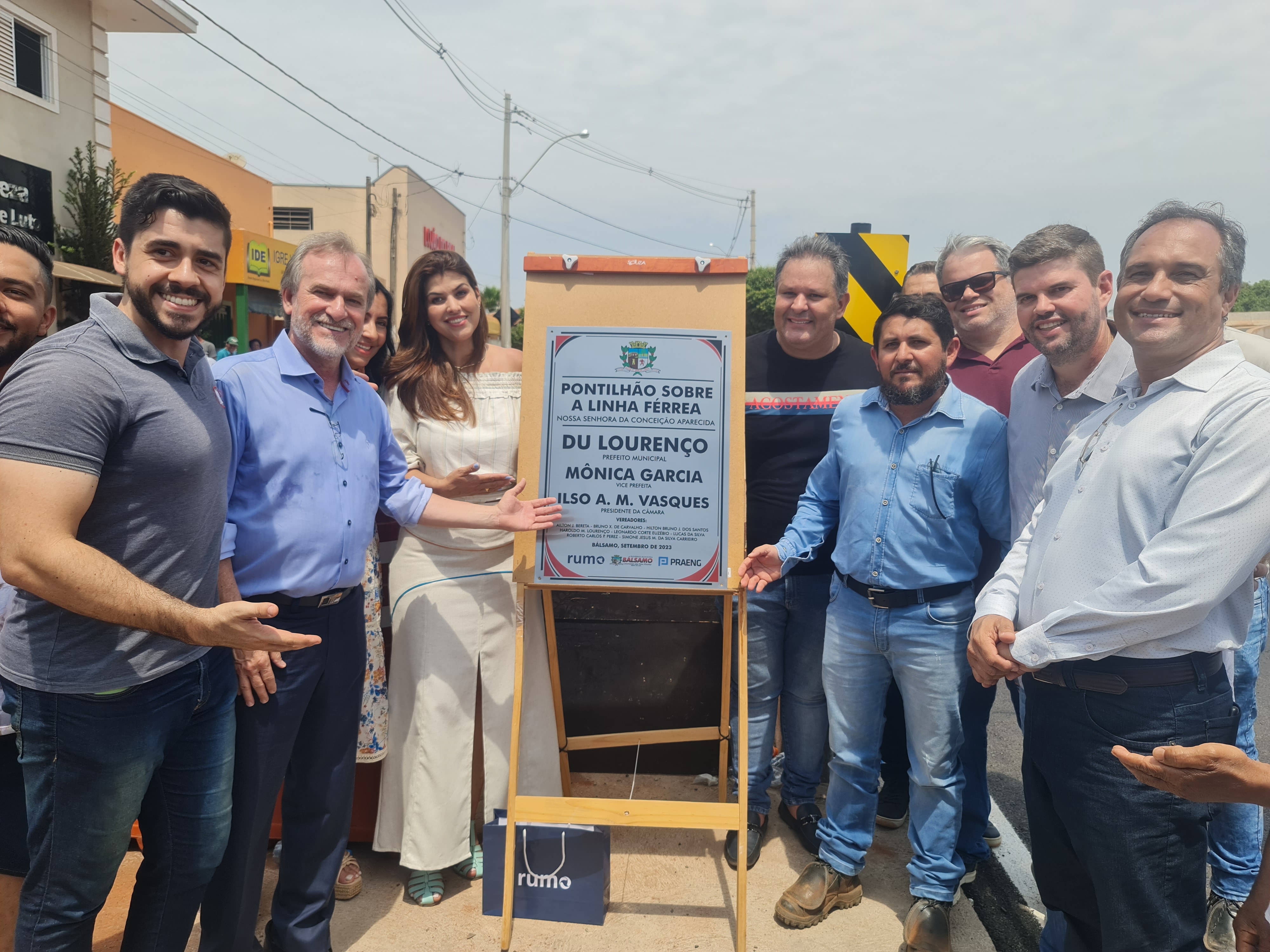 Inaugurao do pontilho em Blsamo <a style='float:right;color:#ccc' href='https://www3.al.sp.gov.br/repositorio/noticia/N-10-2023/fg310566.jpg' target=_blank><i class='bi bi-zoom-in'></i> Clique para ver a imagem </a>