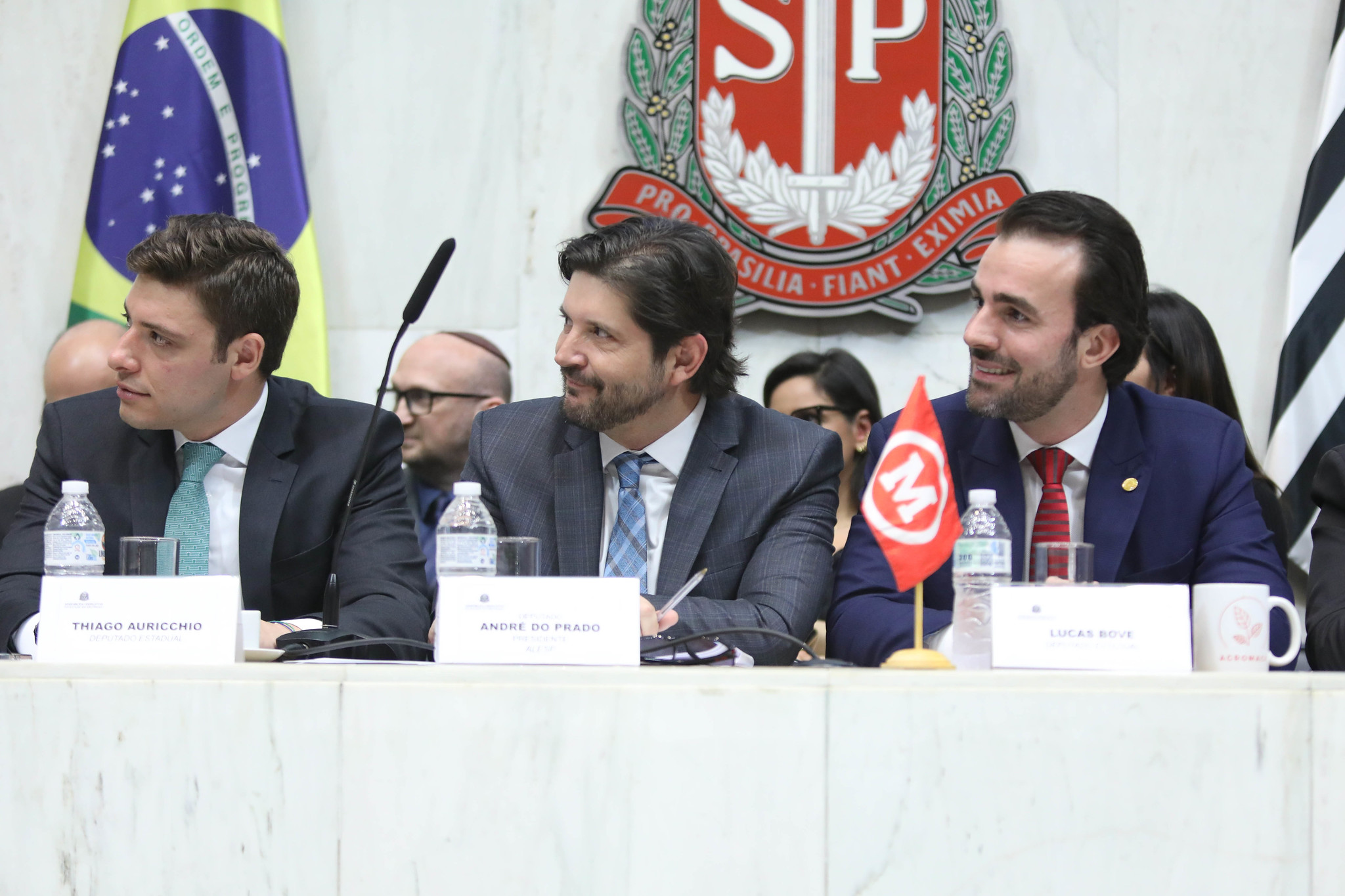 Thiago Auricchio, André do Prado e Lucas Bove<a style='float:right;color:#ccc' href='https://www3.al.sp.gov.br/repositorio/noticia/N-10-2023/fg311646.jpg' target=_blank><i class='bi bi-zoom-in'></i> Clique para ver a imagem </a>
