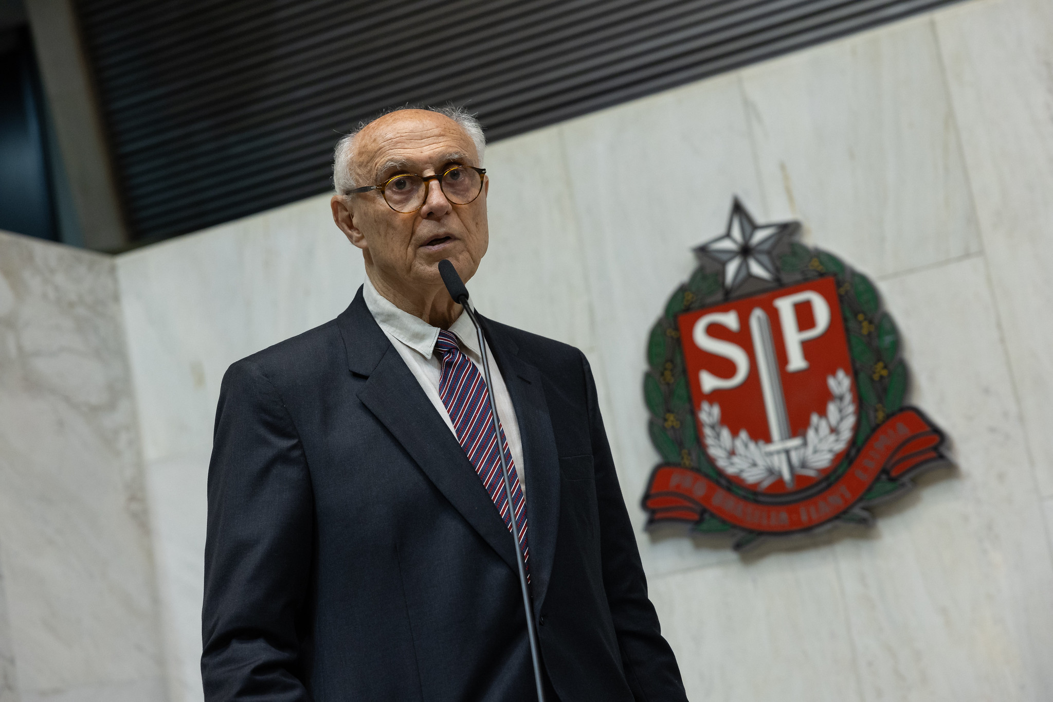 Eduardo Suplicy<a style='float:right;color:#ccc' href='https://www3.al.sp.gov.br/repositorio/noticia/N-10-2023/fg311841.jpg' target=_blank><i class='bi bi-zoom-in'></i> Clique para ver a imagem </a>