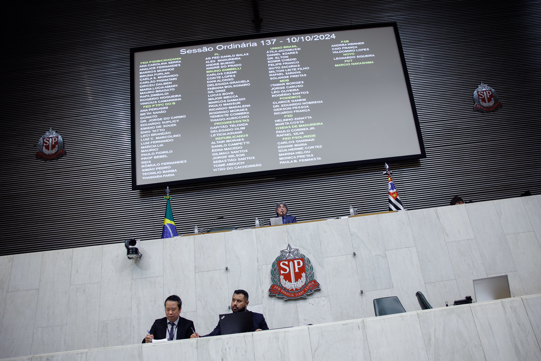 Sessão Ordinária no Plenário Juscelino Kubitschek<a style='float:right;color:#ccc' href='https://www3.al.sp.gov.br/repositorio/noticia/N-10-2024/fg336459.jpg' target=_blank><i class='bi bi-zoom-in'></i> Clique para ver a imagem </a>