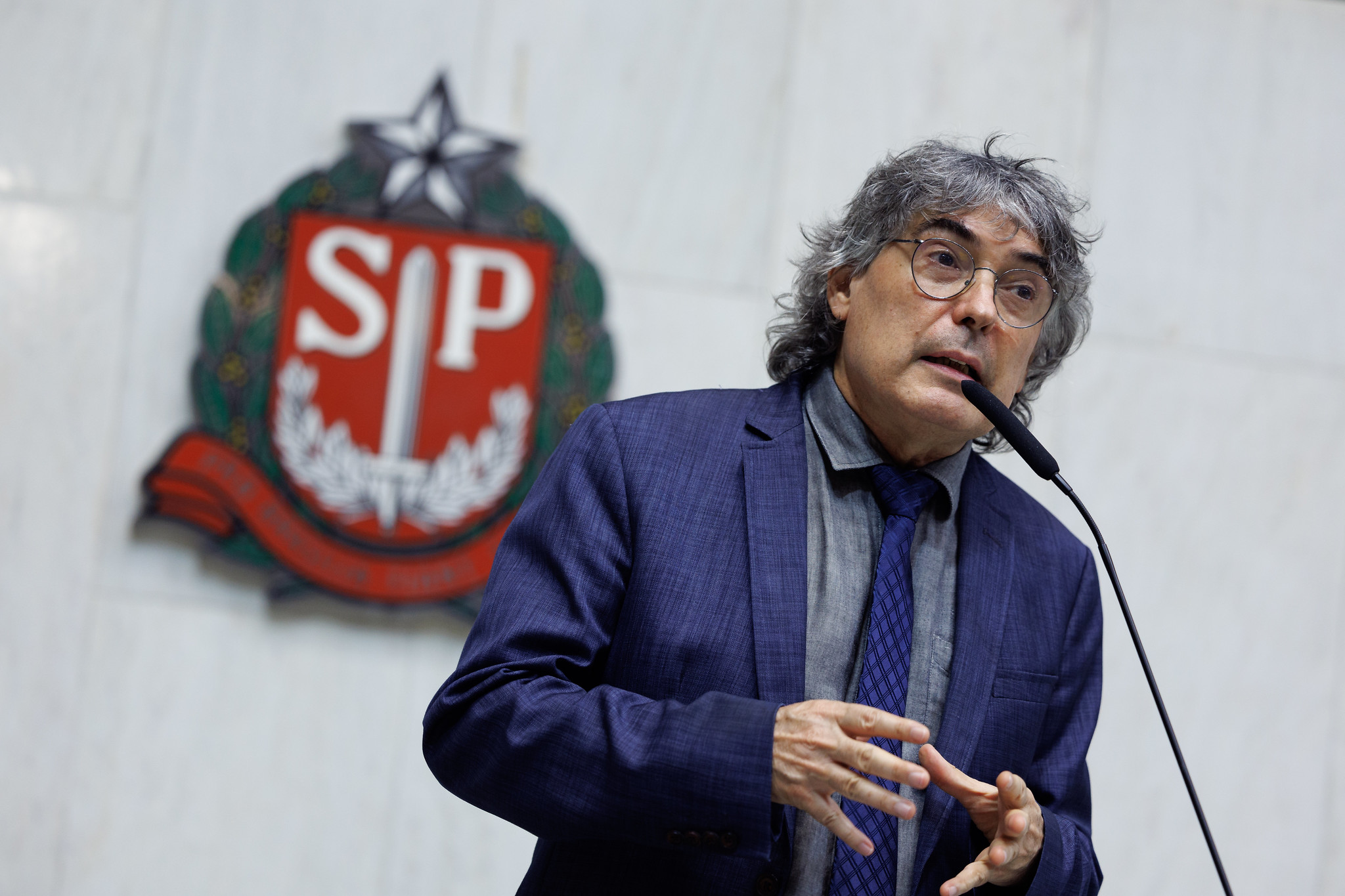 Dep. Carlos Giannazi (Psol)<a style='float:right;color:#ccc' href='https://www3.al.sp.gov.br/repositorio/noticia/N-10-2024/fg336644.jpg' target=_blank><i class='bi bi-zoom-in'></i> Clique para ver a imagem </a>