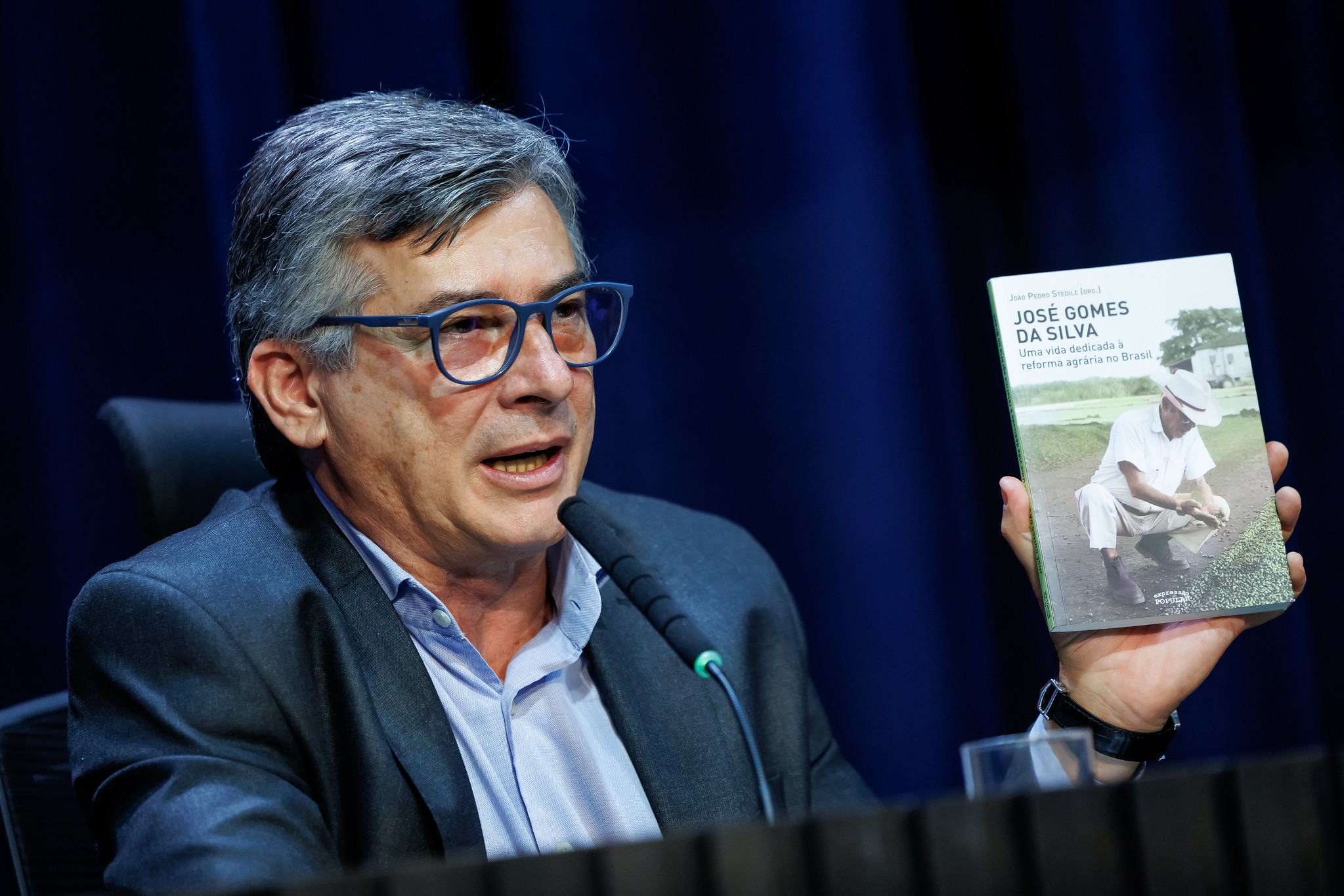 Simão Pedro: elimina os conflitos<a style='float:right;color:#ccc' href='https://www3.al.sp.gov.br/repositorio/noticia/N-10-2025/fg354106.jpg' target=_blank><i class='bi bi-zoom-in'></i> Clique para ver a imagem </a>