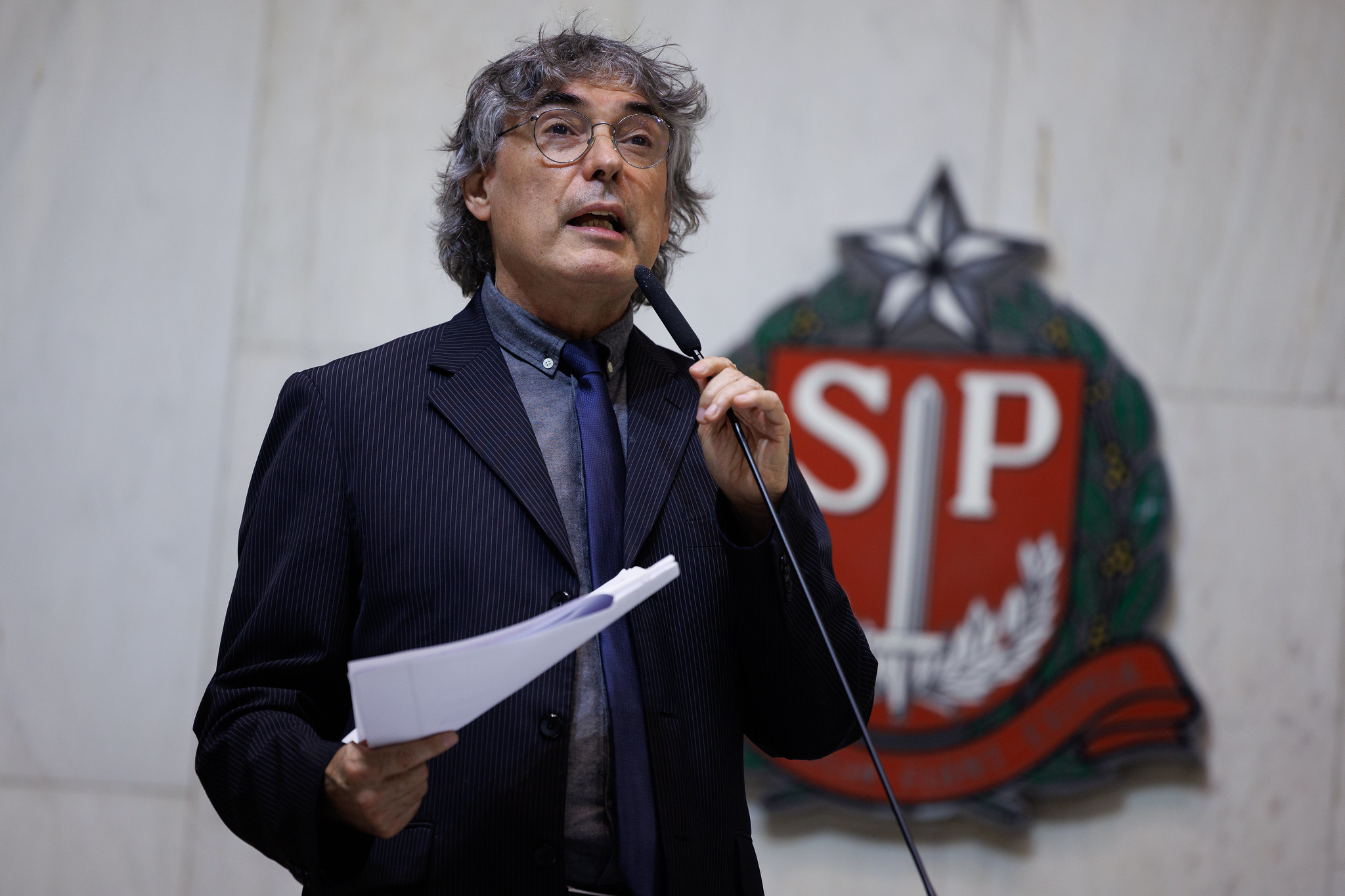 Deputado Carlos Giannazi<a style='float:right;color:#ccc' href='https://www3.al.sp.gov.br/repositorio/noticia/N-10-2025/fg354282.jpg' target=_blank><i class='bi bi-zoom-in'></i> Clique para ver a imagem </a>