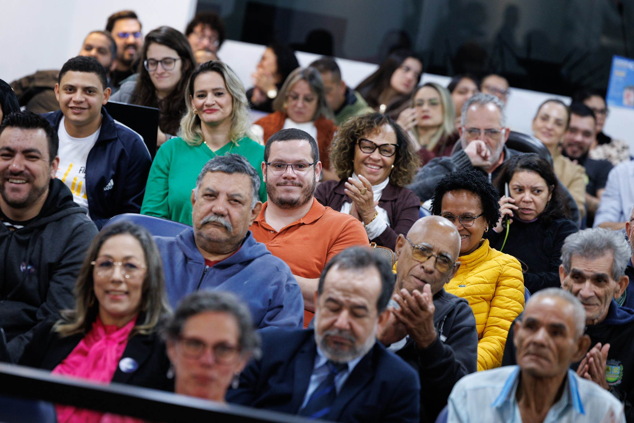 Muncipes pediram reformas para a cidade<a style='float:right;color:#ccc' href='https://www3.al.sp.gov.br/repositorio/noticia/N-10-2025/fg354427.jpg' target=_blank><i class='bi bi-zoom-in'></i> Clique para ver a imagem </a>