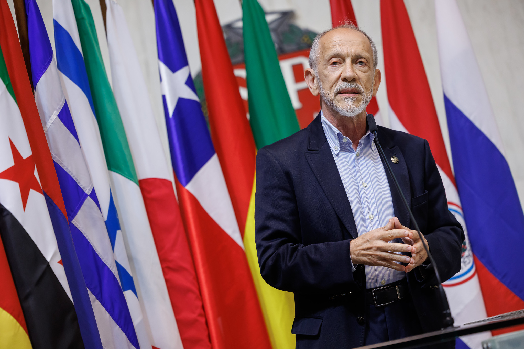 Ex deputado - Walter Feldman<a style='float:right;color:#ccc' href='https://www3.al.sp.gov.br/repositorio/noticia/N-10-2025/fg354775.jpg' target=_blank><i class='bi bi-zoom-in'></i> Clique para ver a imagem </a>