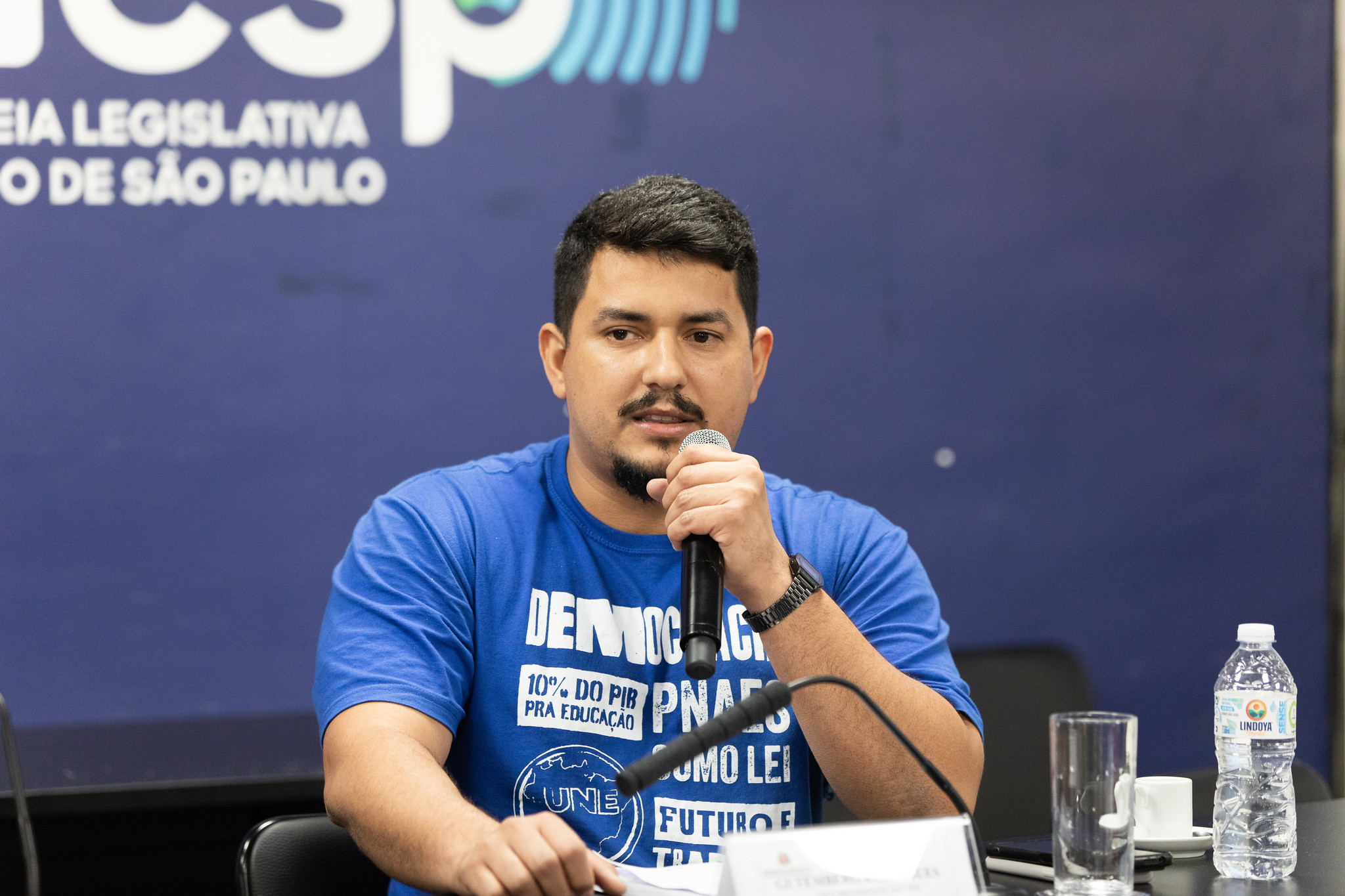 Gutemberg: 10% do PIB e taxação do mais ricos<a style='float:right;color:#ccc' href='https://www3.al.sp.gov.br/repositorio/noticia/N-10-2025/fg354907.jpg' target=_blank><i class='bi bi-zoom-in'></i> Clique para ver a imagem </a>