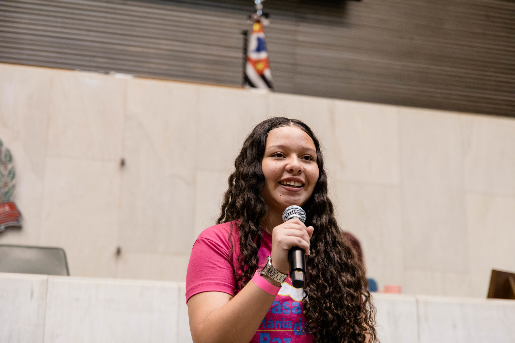 Nicolly: me apoiaram no momento mais difcil<a style='float:right;color:#ccc' href='https://www3.al.sp.gov.br/repositorio/noticia/N-10-2025/fg355214.jpg' target=_blank><i class='bi bi-zoom-in'></i> Clique para ver a imagem </a>