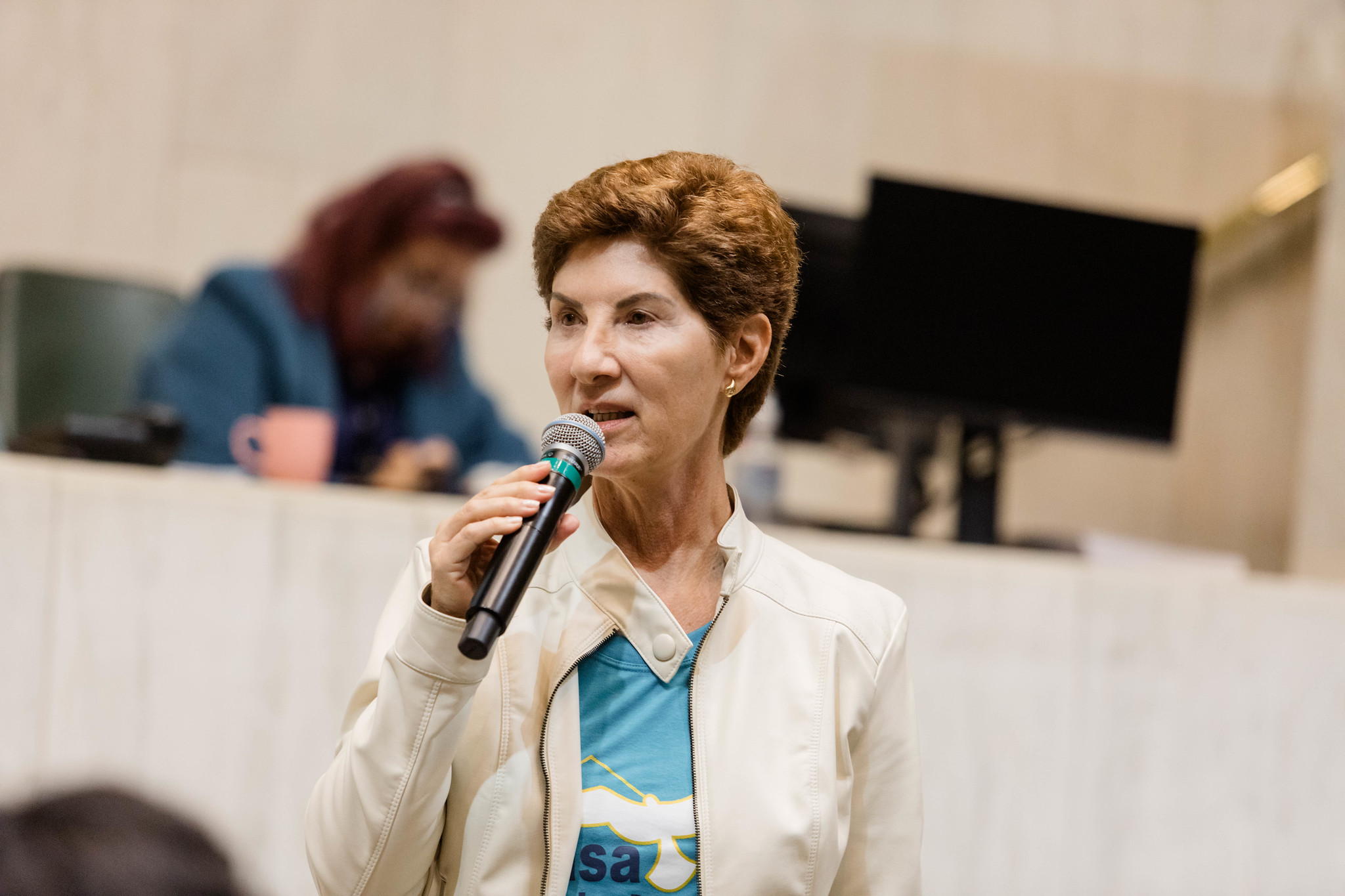 Maria: muita ajuda humana e financeira<a style='float:right;color:#ccc' href='https://www3.al.sp.gov.br/repositorio/noticia/N-10-2025/fg355215.jpg' target=_blank><i class='bi bi-zoom-in'></i> Clique para ver a imagem </a>