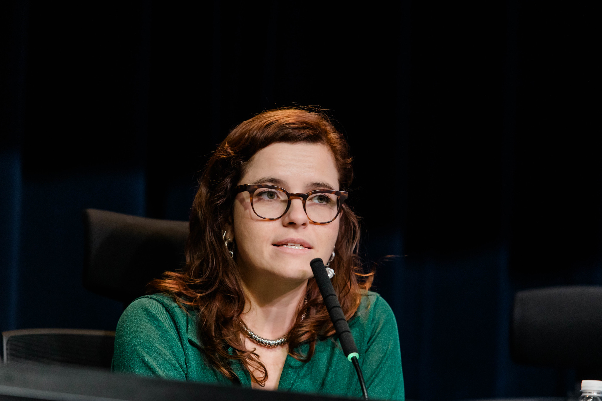 Defensora pblica Camila Tourinho<a style='float:right;color:#ccc' href='https://www3.al.sp.gov.br/repositorio/noticia/N-10-2025/fg355224.jpg' target=_blank><i class='bi bi-zoom-in'></i> Clique para ver a imagem </a>