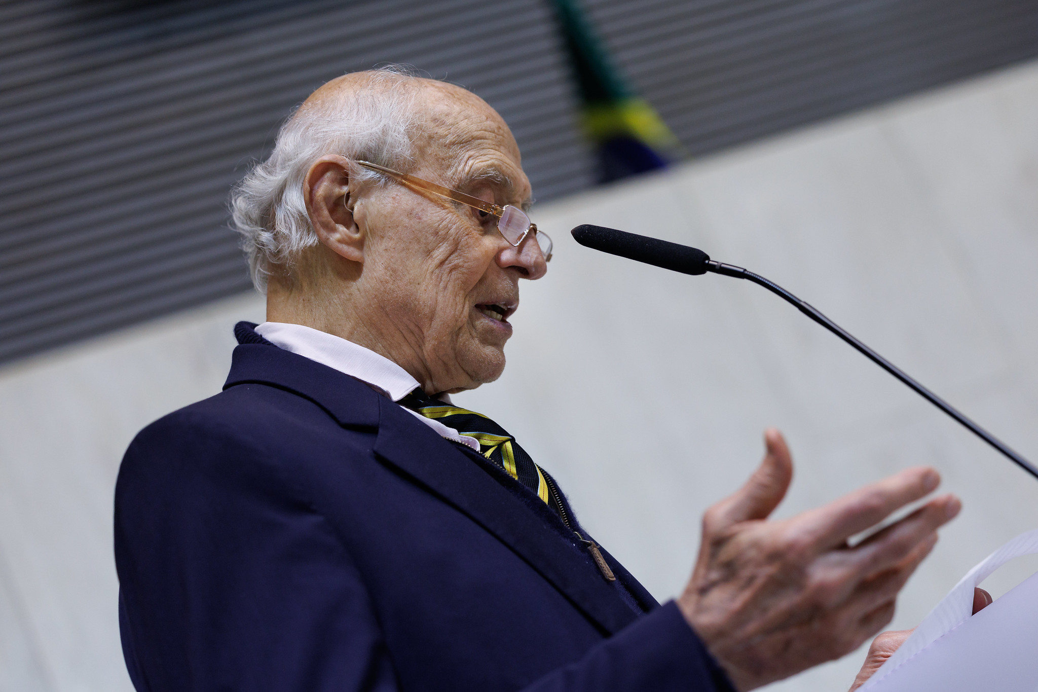 Deputado Eduardo Suplicy<a style='float:right;color:#ccc' href='https://www3.al.sp.gov.br/repositorio/noticia/N-10-2025/fg355642.jpg' target=_blank><i class='bi bi-zoom-in'></i> Clique para ver a imagem </a>