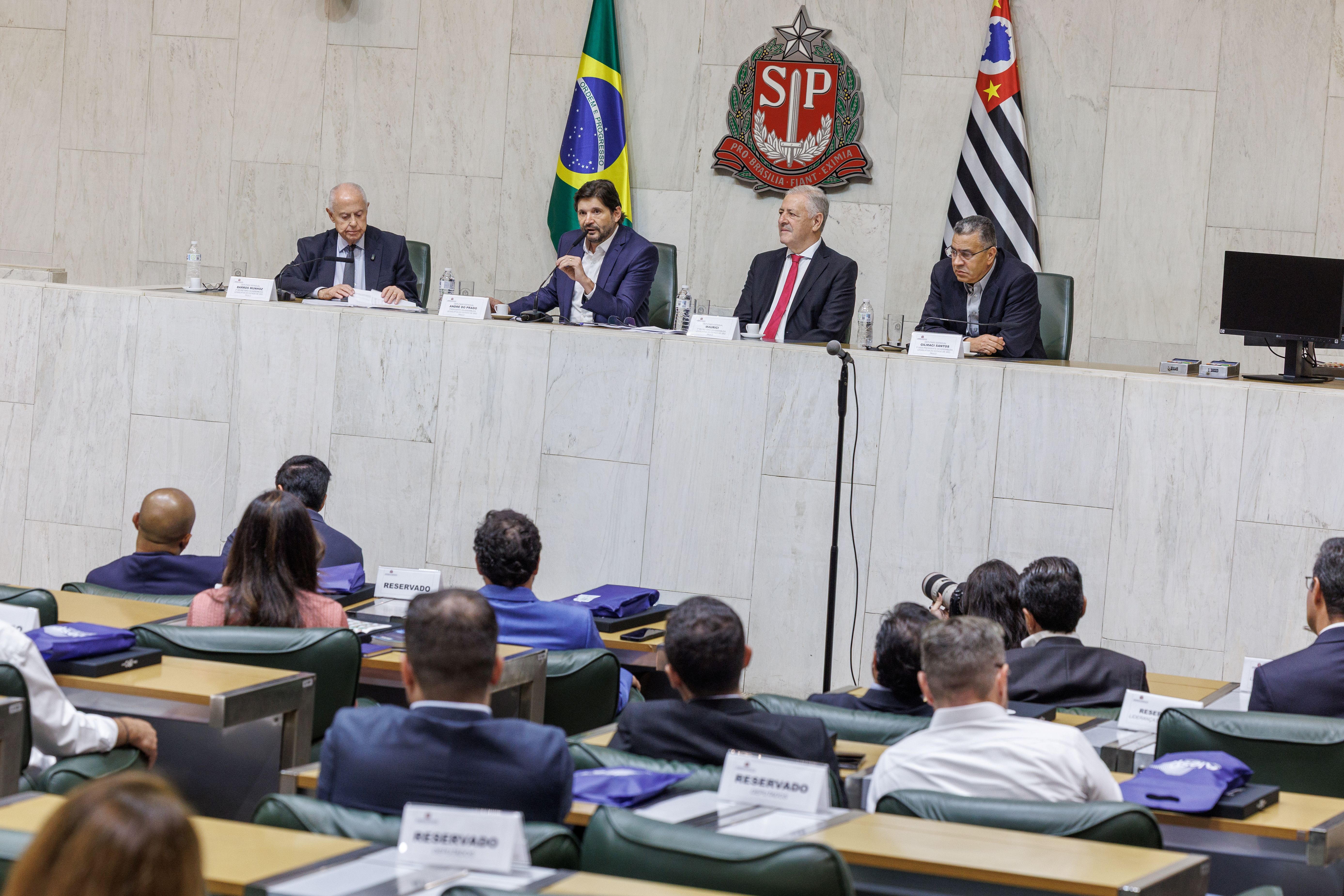 Evento foi promovido pela Mesa Diretora da Casa<a style='float:right;color:#ccc' href='https://www3.al.sp.gov.br/repositorio/noticia/N-10-2026/fg367460.jpg' target=_blank><i class='bi bi-zoom-in'></i> Clique para ver a imagem </a>