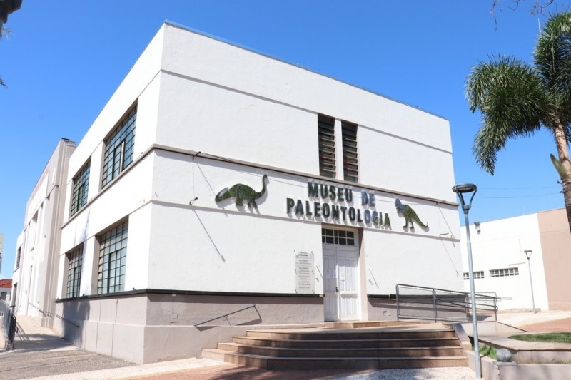 Museu de Paleontologia de Mar�lia<a style='float:right;color:#ccc' href='https://www3.al.sp.gov.br/repositorio/noticia/N-10-2026/fg367465.jpg' target=_blank><i class='bi bi-zoom-in'></i> Clique para ver a imagem </a>