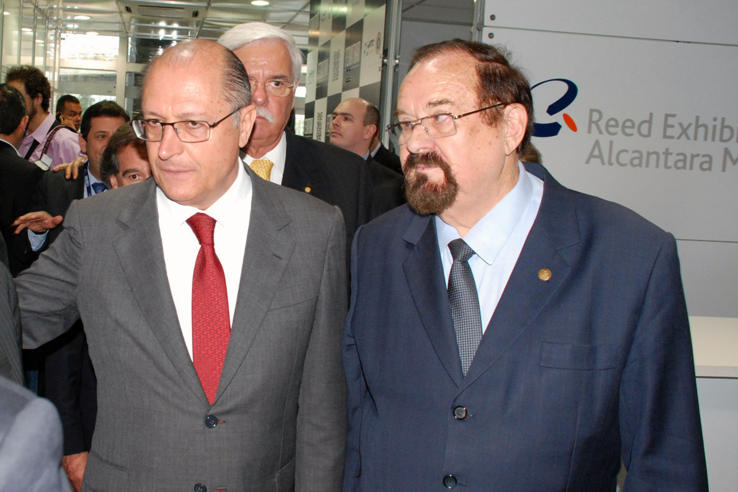 Alckmin e Demarchi na Fenatran<a style='float:right;color:#ccc' href='https://www3.al.sp.gov.br/repositorio/noticia/N-11-2015/fg178379.jpg' target=_blank><i class='bi bi-zoom-in'></i> Clique para ver a imagem </a>