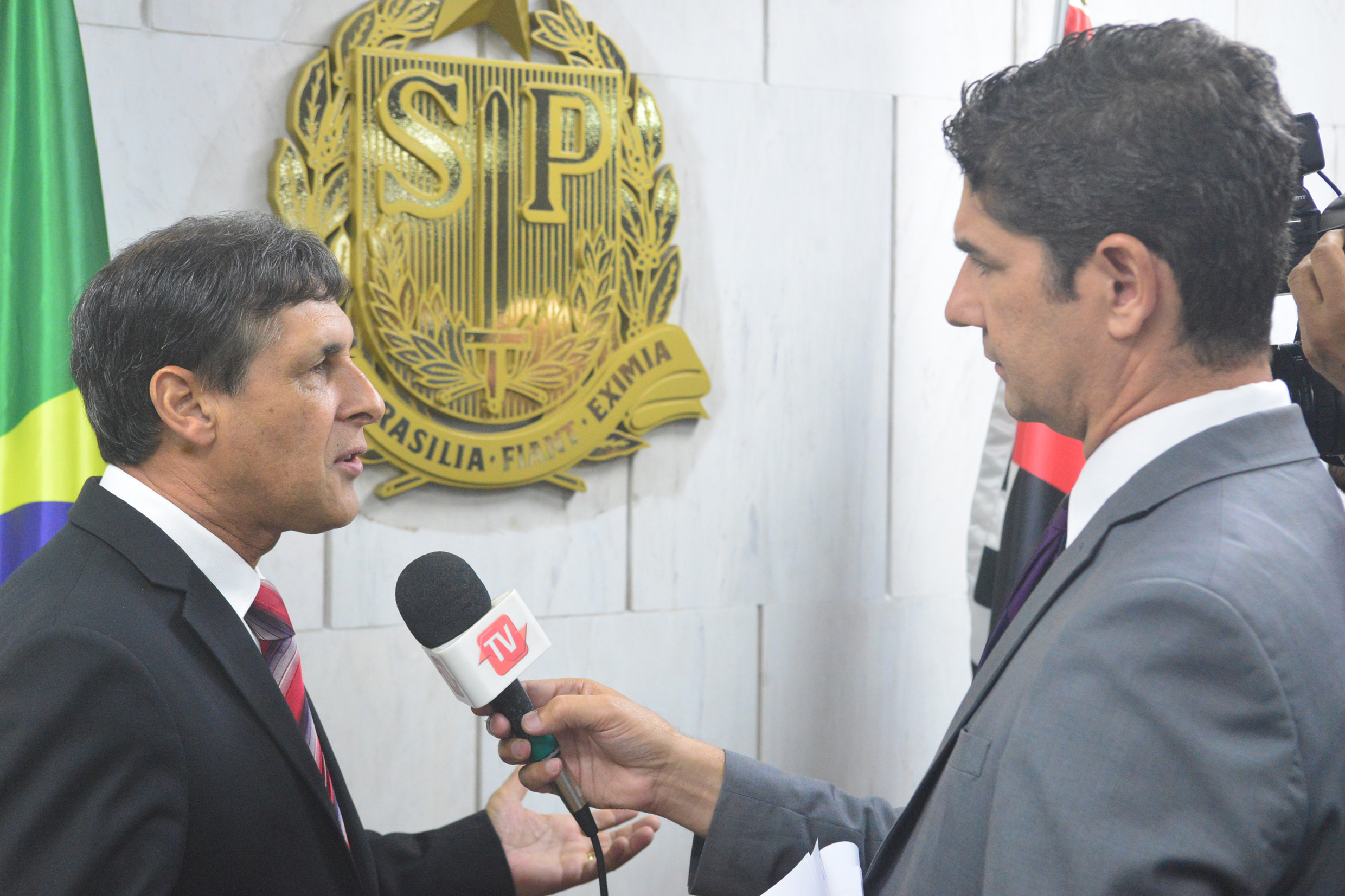 Sebastiao Santos concede entrevista  TV Assembleia SP<a style='float:right;color:#ccc' href='https://www3.al.sp.gov.br/repositorio/noticia/N-11-2016/fg196306.jpg' target=_blank><i class='bi bi-zoom-in'></i> Clique para ver a imagem </a>