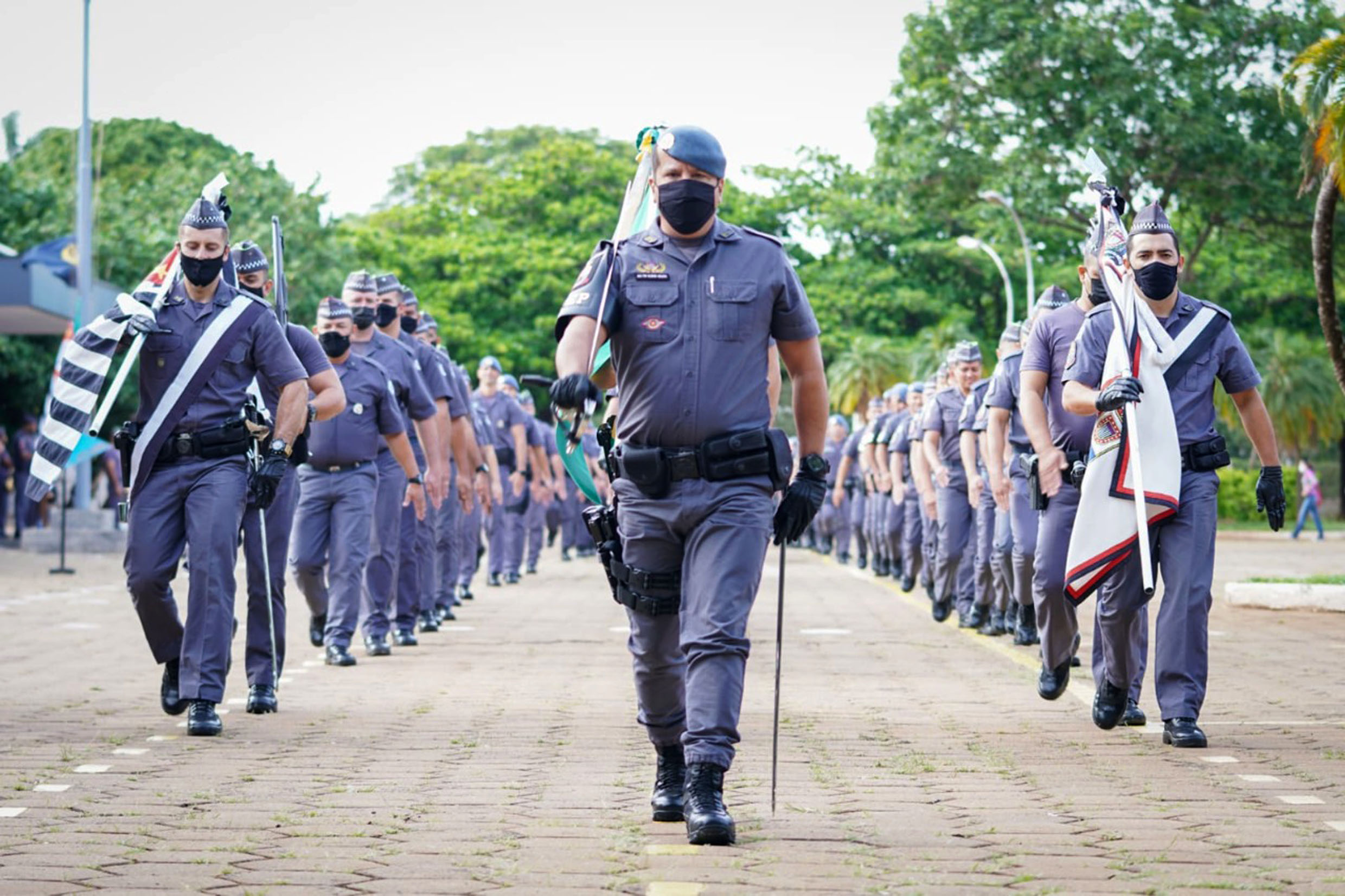  Ato Solene Policiais Araatuba<a style='float:right;color:#ccc' href='https://www3.al.sp.gov.br/repositorio/noticia/N-11-2021/fg278085.jpg' target=_blank><i class='bi bi-zoom-in'></i> Clique para ver a imagem </a>