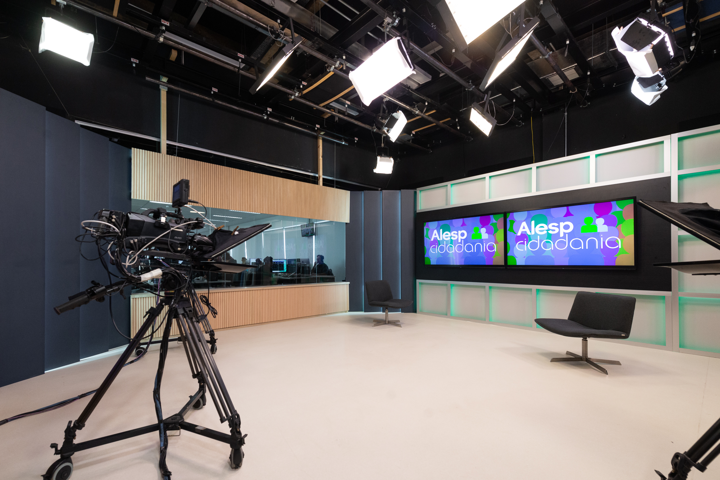 No Dia Mundial da Televiso TV Rede Alesp anuncia nova programao<a style='float:right;color:#ccc' href='https://www3.al.sp.gov.br/repositorio/noticia/N-11-2022/fg292347.jpg' target=_blank><i class='bi bi-zoom-in'></i> Clique para ver a imagem </a>