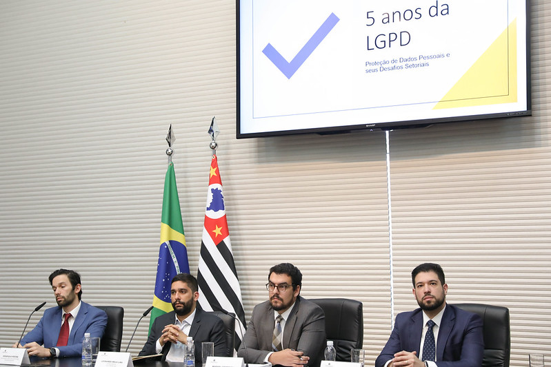 Seminário ILP Proteção de Dados Pessoais <a style='float:right;color:#ccc' href='https://www3.al.sp.gov.br/repositorio/noticia/N-11-2023/fg313581.jpg' target=_blank><i class='bi bi-zoom-in'></i> Clique para ver a imagem </a>