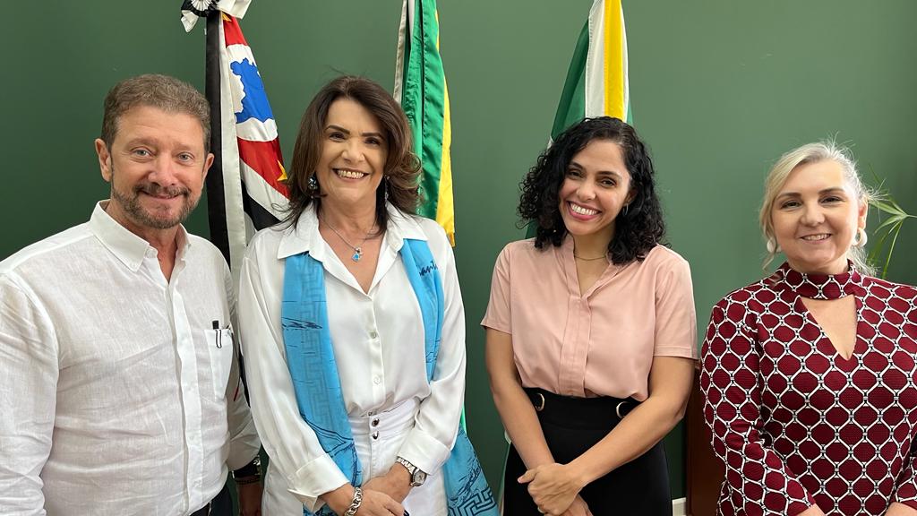 Deputada Valéria Bolsonaro<a style='float:right;color:#ccc' href='https://www3.al.sp.gov.br/repositorio/noticia/N-11-2023/fg313621.jpeg' target=_blank><i class='bi bi-zoom-in'></i> Clique para ver a imagem </a>