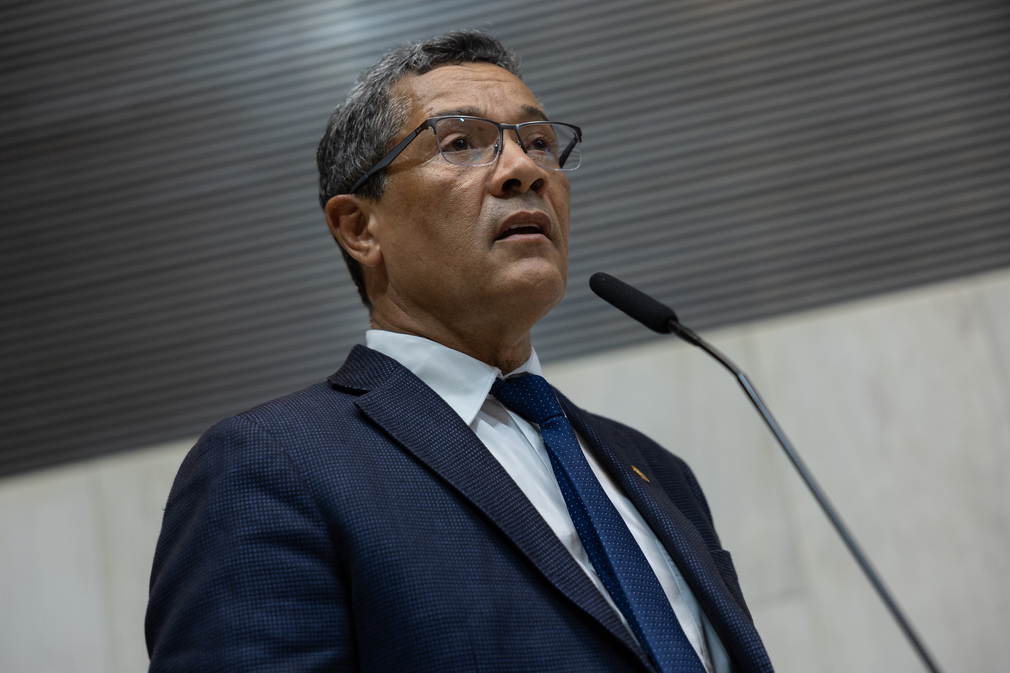 Deputado Reis (PT) durante Expediente<a style='float:right;color:#ccc' href='https://www3.al.sp.gov.br/repositorio/noticia/N-11-2023/fg314722.jpg' target=_blank><i class='bi bi-zoom-in'></i> Clique para ver a imagem </a>