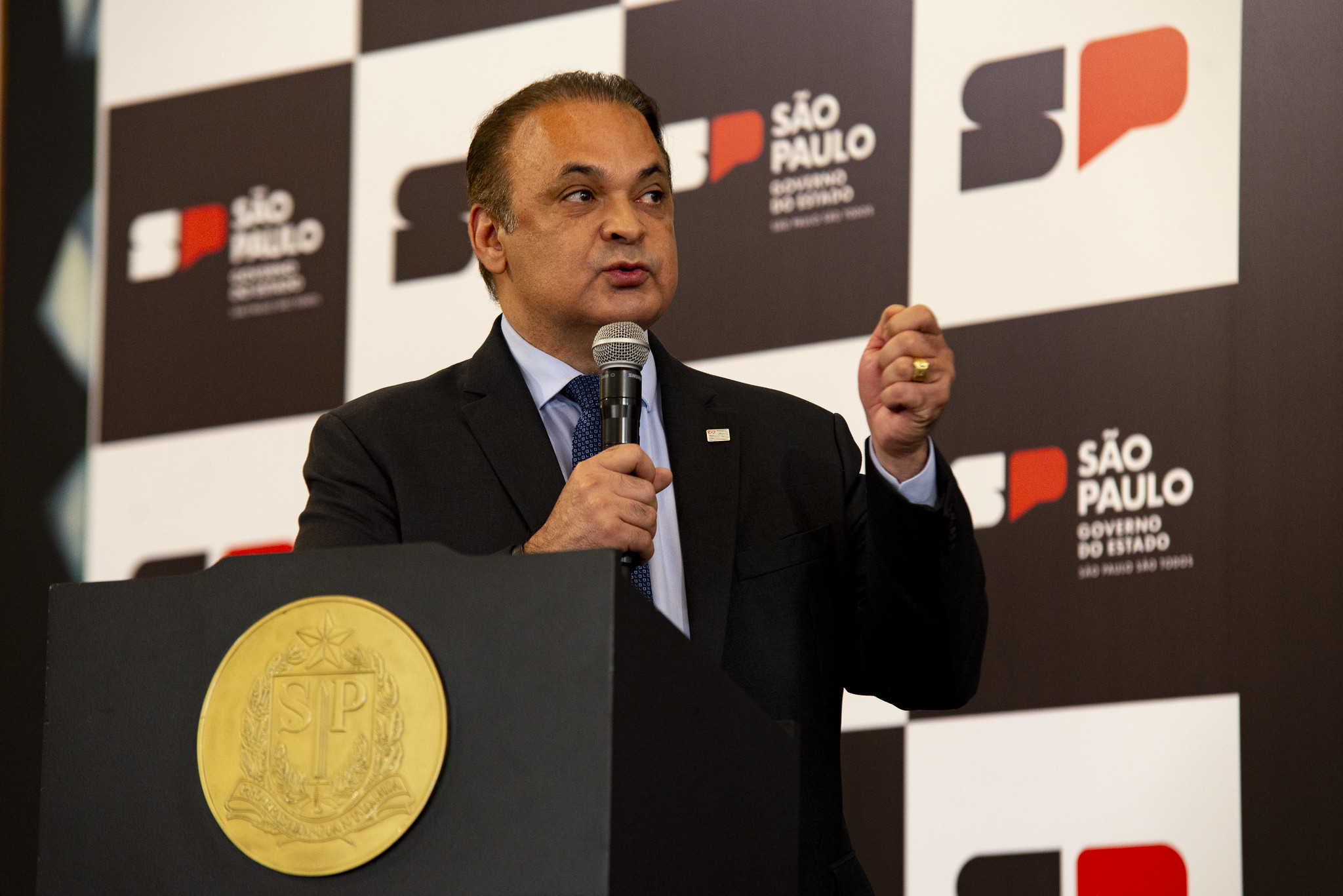 Roberto de Lucena: novo petrleo<a style='float:right;color:#ccc' href='https://www3.al.sp.gov.br/repositorio/noticia/N-11-2024/fg337526.jpg' target=_blank><i class='bi bi-zoom-in'></i> Clique para ver a imagem </a>