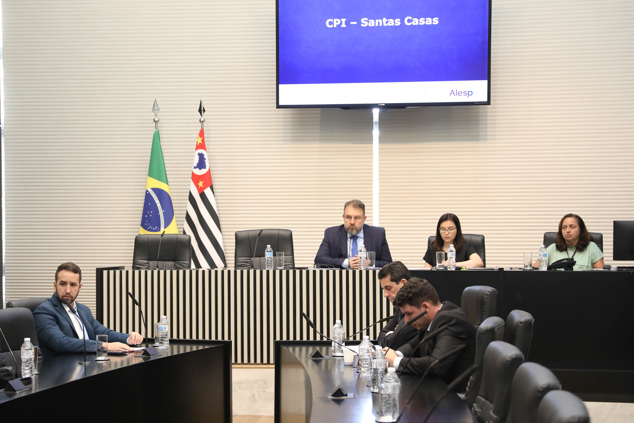 Plenrio Dom Pedro I sediou a reunio<a style='float:right;color:#ccc' href='https://www3.al.sp.gov.br/repositorio/noticia/N-11-2024/fg338363.jpg' target=_blank><i class='bi bi-zoom-in'></i> Clique para ver a imagem </a>