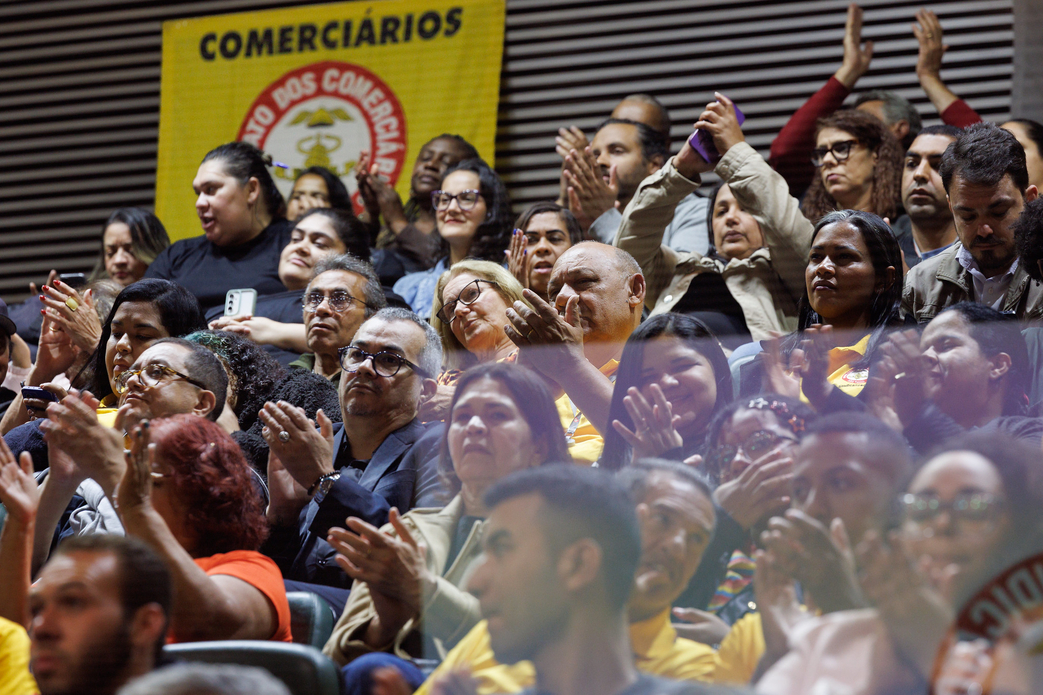 Sesso Solene homenageia Sindicato do Comercirios<a style='float:right;color:#ccc' href='https://www3.al.sp.gov.br/repositorio/noticia/N-11-2025/fg355802.jpg' target=_blank><i class='bi bi-zoom-in'></i> Clique para ver a imagem </a>