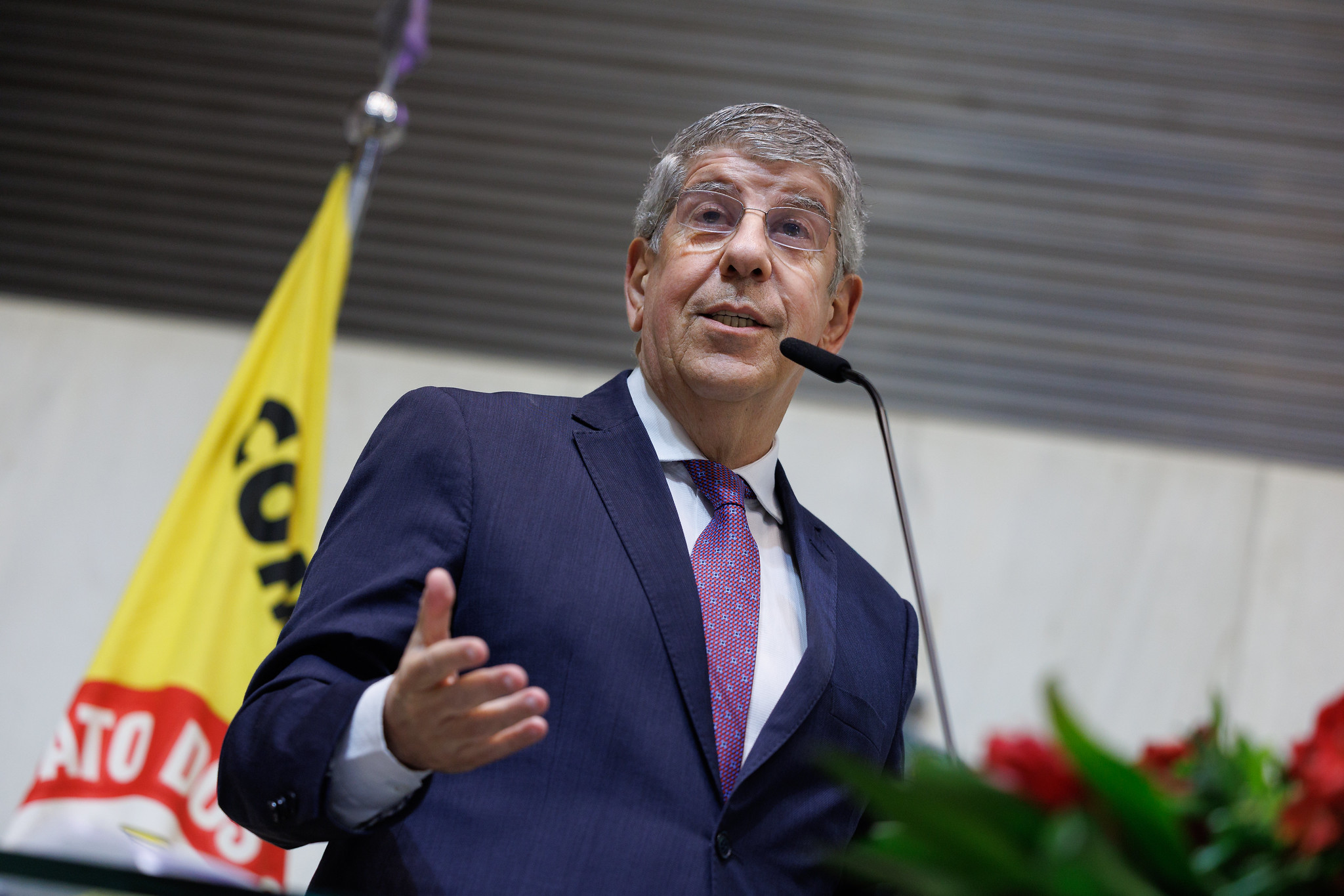 Donato (PT): escala 6x1 mexe com vida das pessoas<a style='float:right;color:#ccc' href='https://www3.al.sp.gov.br/repositorio/noticia/N-11-2025/fg355806.jpg' target=_blank><i class='bi bi-zoom-in'></i> Clique para ver a imagem </a>