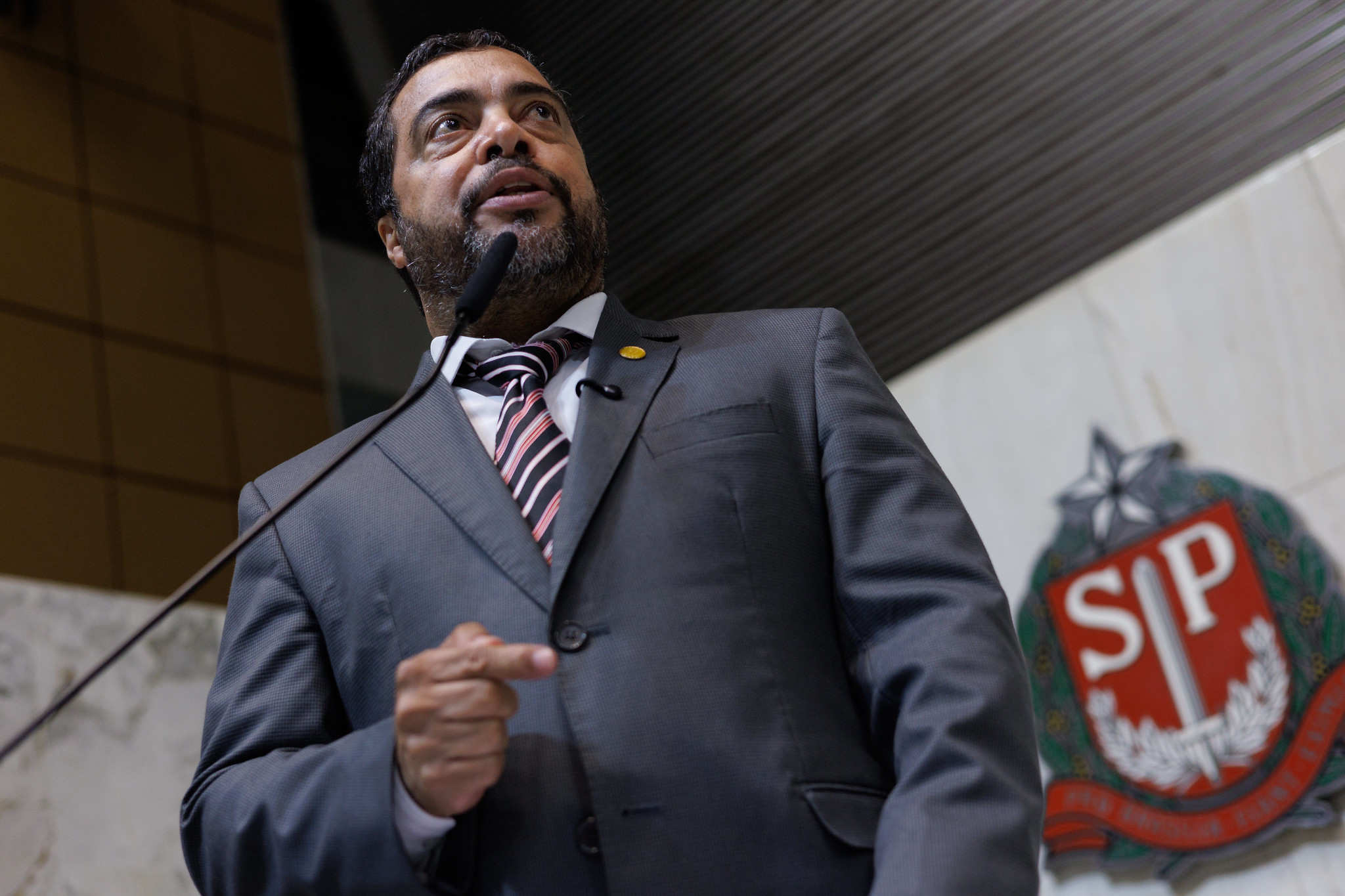 Deputado Luiz Claudio Marcolino<a style='float:right;color:#ccc' href='https://www3.al.sp.gov.br/repositorio/noticia/N-11-2025/fg355947.jpg' target=_blank><i class='bi bi-zoom-in'></i> Clique para ver a imagem </a>