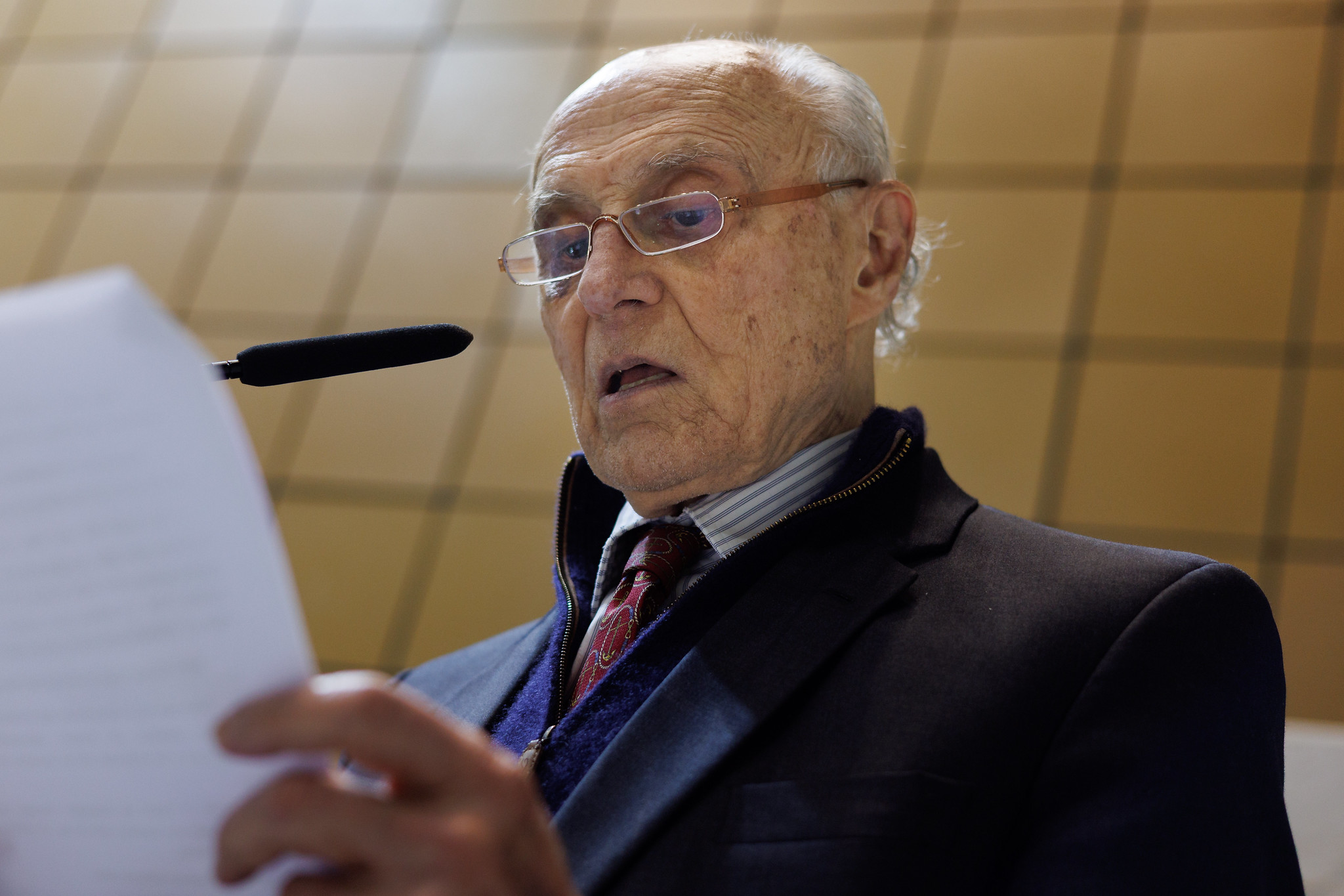 Eduardo Suplicy: crise climtica<a style='float:right;color:#ccc' href='https://www3.al.sp.gov.br/repositorio/noticia/N-11-2025/fg356163.jpg' target=_blank><i class='bi bi-zoom-in'></i> Clique para ver a imagem </a>