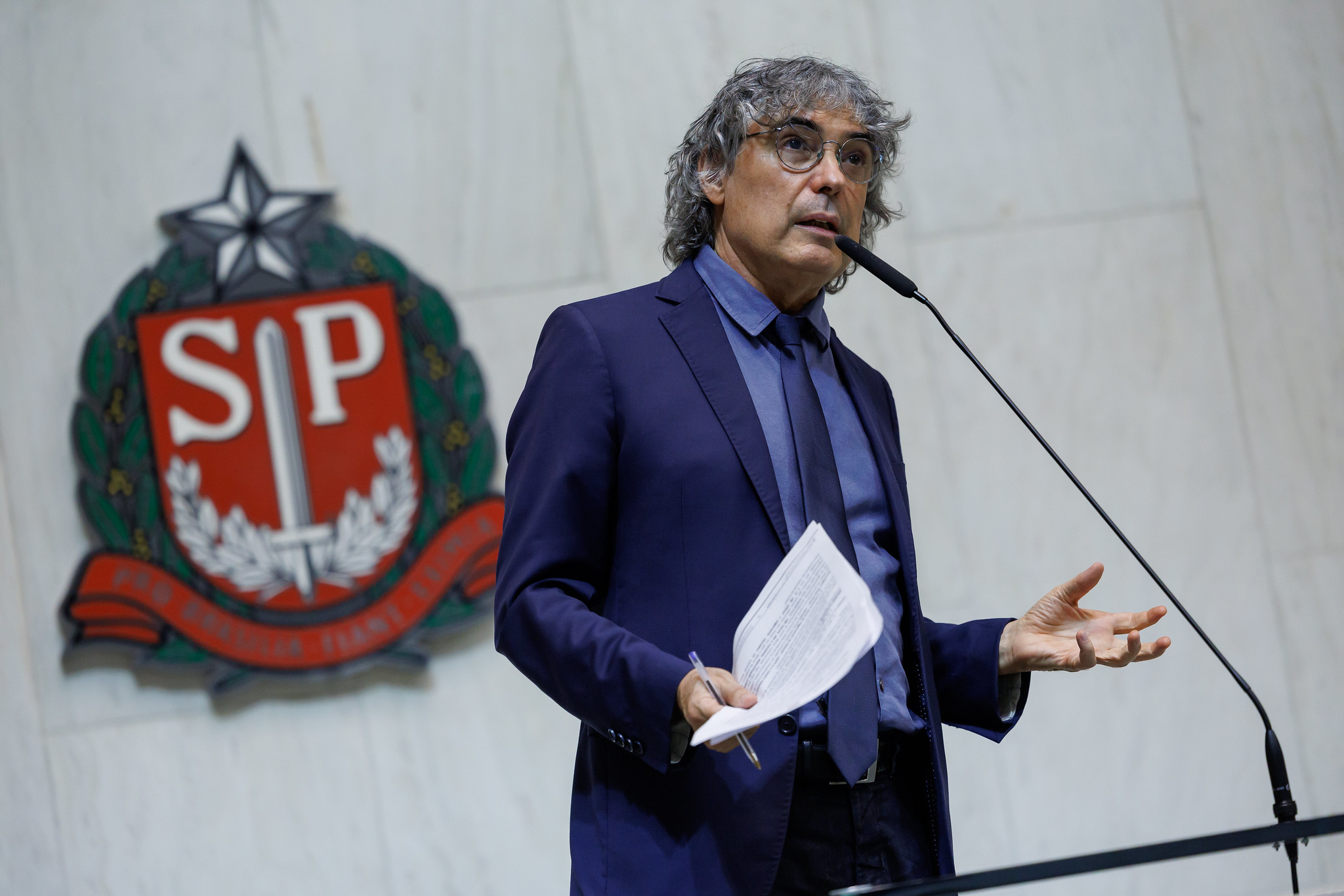 Carlos Gianazzi: abono de permanncia<a style='float:right;color:#ccc' href='https://www3.al.sp.gov.br/repositorio/noticia/N-11-2025/fg356642.jpg' target=_blank><i class='bi bi-zoom-in'></i> Clique para ver a imagem </a>