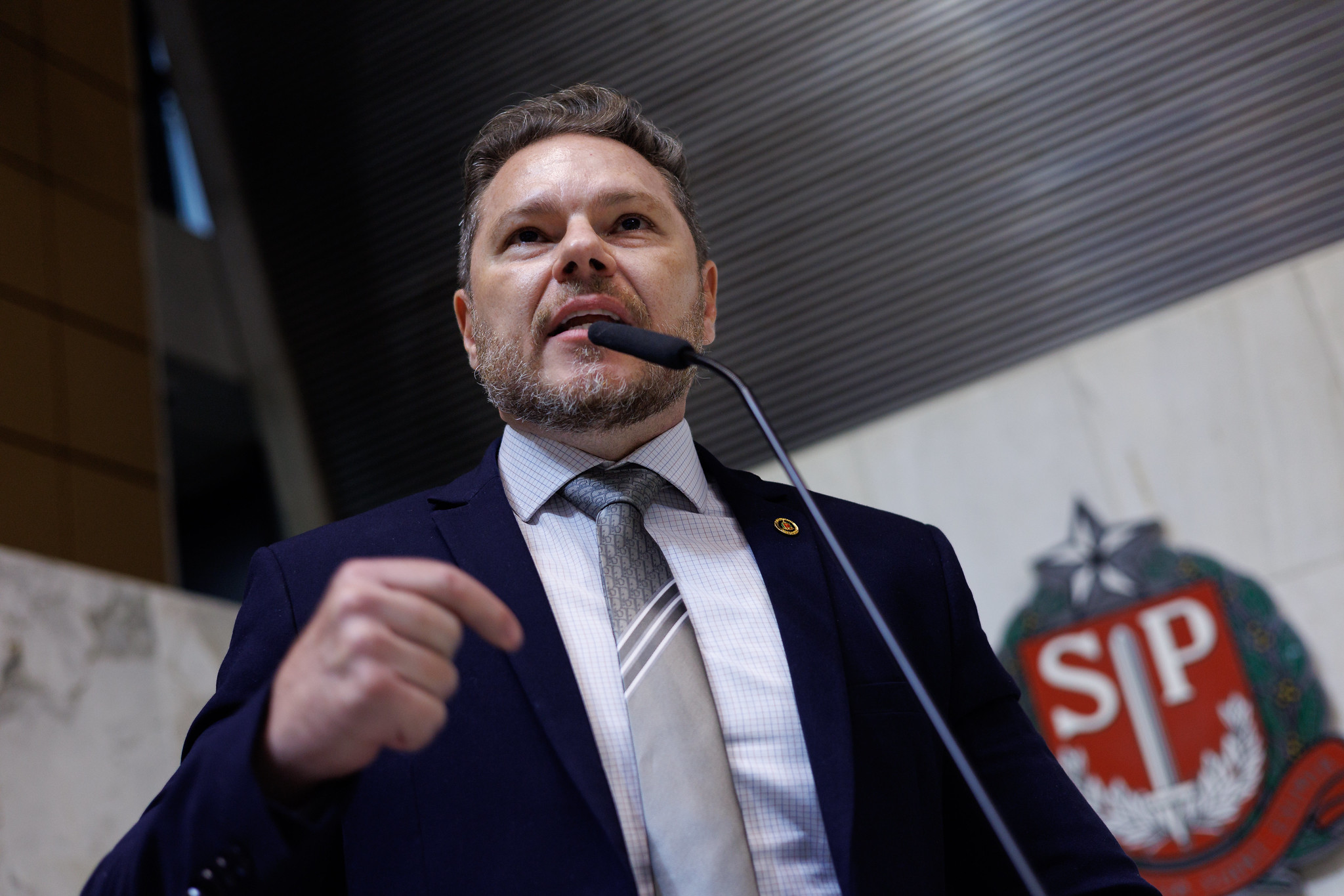 Danilo Campetti (Republicanos): PL Antifaco<a style='float:right;color:#ccc' href='https://www3.al.sp.gov.br/repositorio/noticia/N-11-2025/fg357122.jpg' target=_blank><i class='bi bi-zoom-in'></i> Clique para ver a imagem </a>