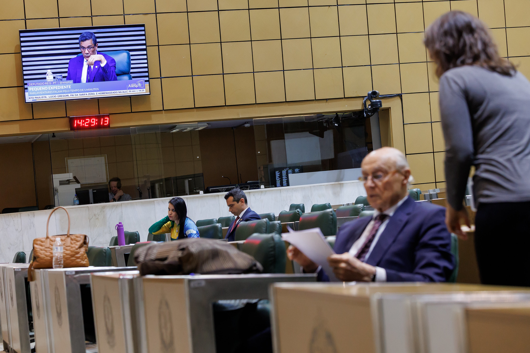 171 Sesso Ordinria no JK<a style='float:right;color:#ccc' href='https://www3.al.sp.gov.br/repositorio/noticia/N-11-2025/fg357459.jpg' target=_blank><i class='bi bi-zoom-in'></i> Clique para ver a imagem </a>