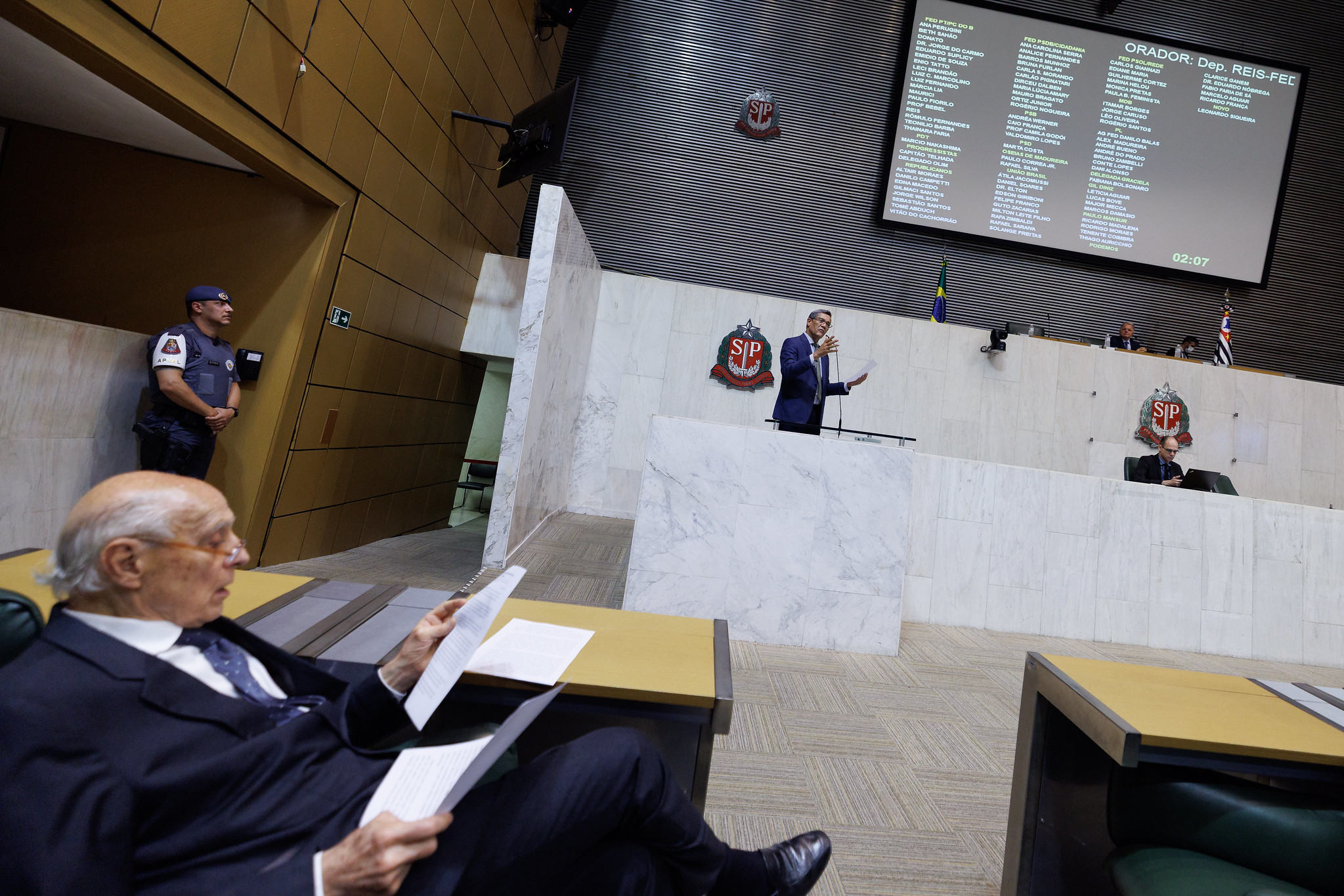 172 Sesso Ordinria da Alesp<a style='float:right;color:#ccc' href='https://www3.al.sp.gov.br/repositorio/noticia/N-11-2025/fg357580.jpg' target=_blank><i class='bi bi-zoom-in'></i> Clique para ver a imagem </a>