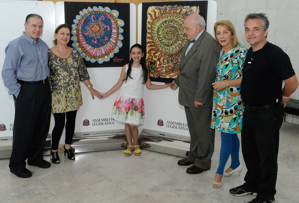 Nicole Lanza, a menina pintora no acervo do Museu de Arte<a style='float:right;color:#ccc' href='https://www3.al.sp.gov.br/repositorio/noticia/N-12-2012/fg120190.jpg' target=_blank><i class='bi bi-zoom-in'></i> Clique para ver a imagem </a>