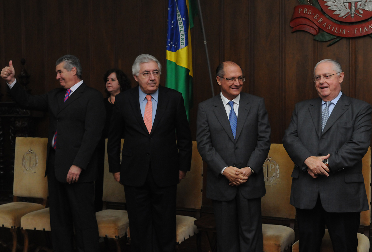 Ivan Sartori, Guilherme Afif Domingos, Geraldo Alckmin e Barros Munhoz<a style='float:right;color:#ccc' href='https://www3.al.sp.gov.br/repositorio/noticia/N-12-2012/fg120366.jpg' target=_blank><i class='bi bi-zoom-in'></i> Clique para ver a imagem </a>