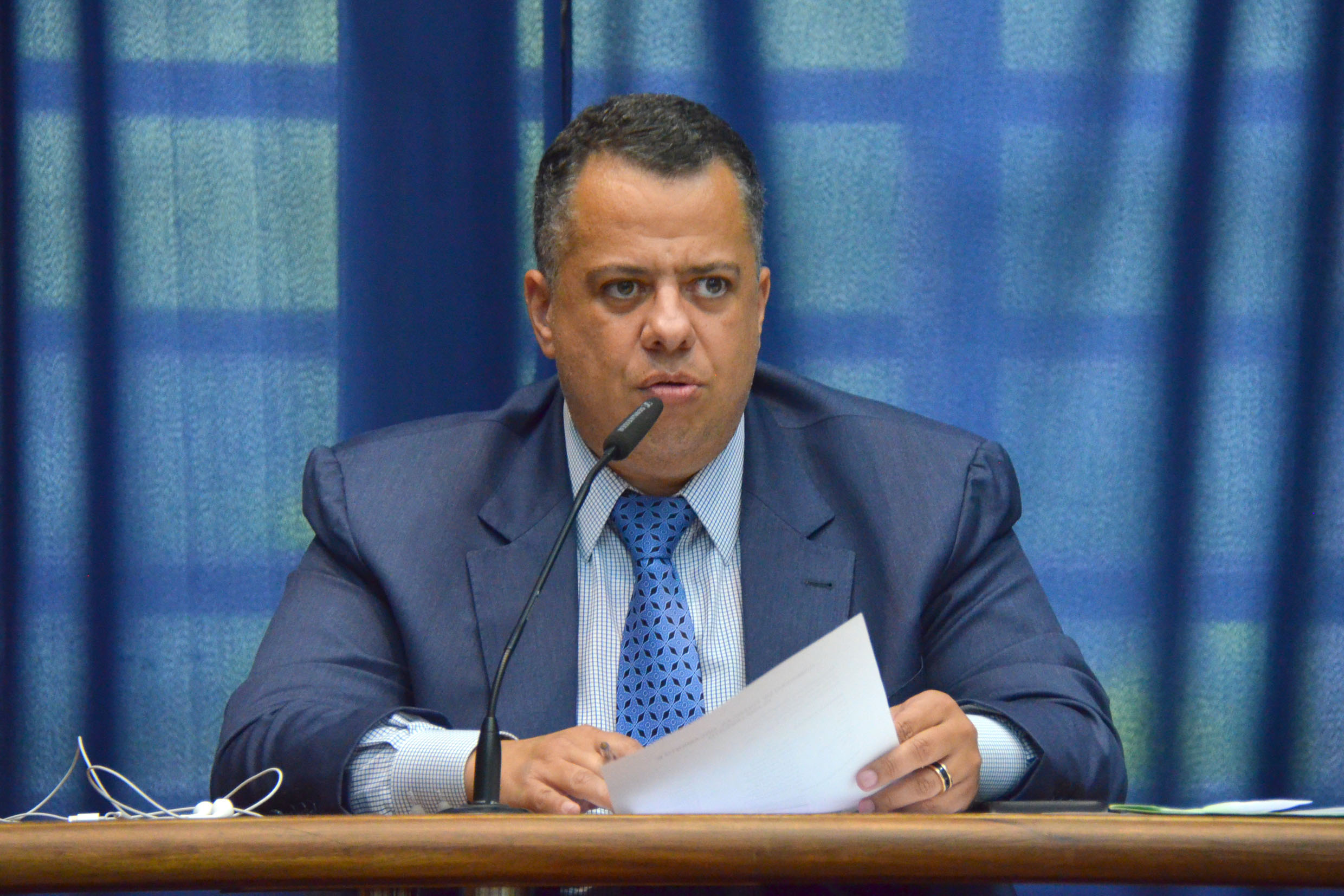 Wellington Moura preside a comisso<a style='float:right;color:#ccc' href='https://www3.al.sp.gov.br/repositorio/noticia/N-12-2019/fg245191.jpg' target=_blank><i class='bi bi-zoom-in'></i> Clique para ver a imagem </a>