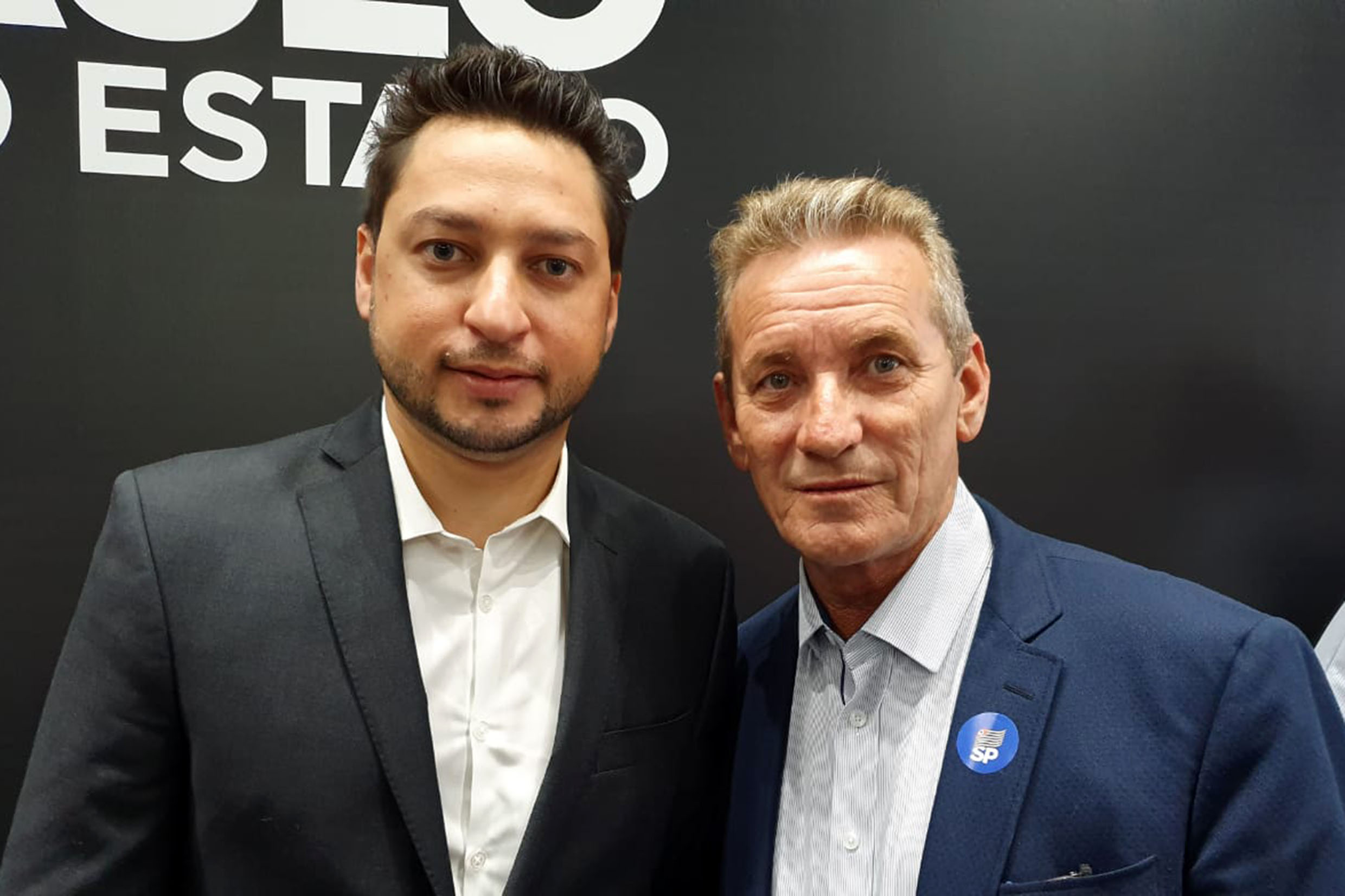 Marco Vinholli e Ed Thomas<a style='float:right;color:#ccc' href='https://www3.al.sp.gov.br/repositorio/noticia/N-12-2019/fg245850.jpg' target=_blank><i class='bi bi-zoom-in'></i> Clique para ver a imagem </a>